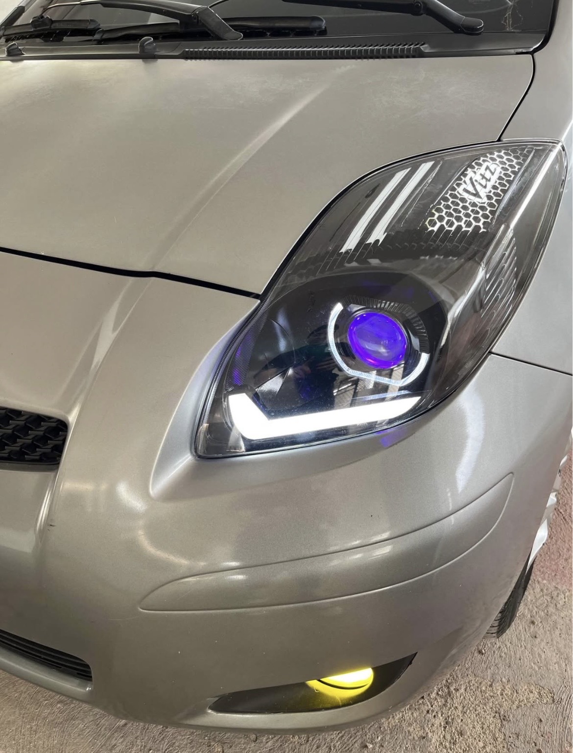 carros - Toyota Vitz 2009 7