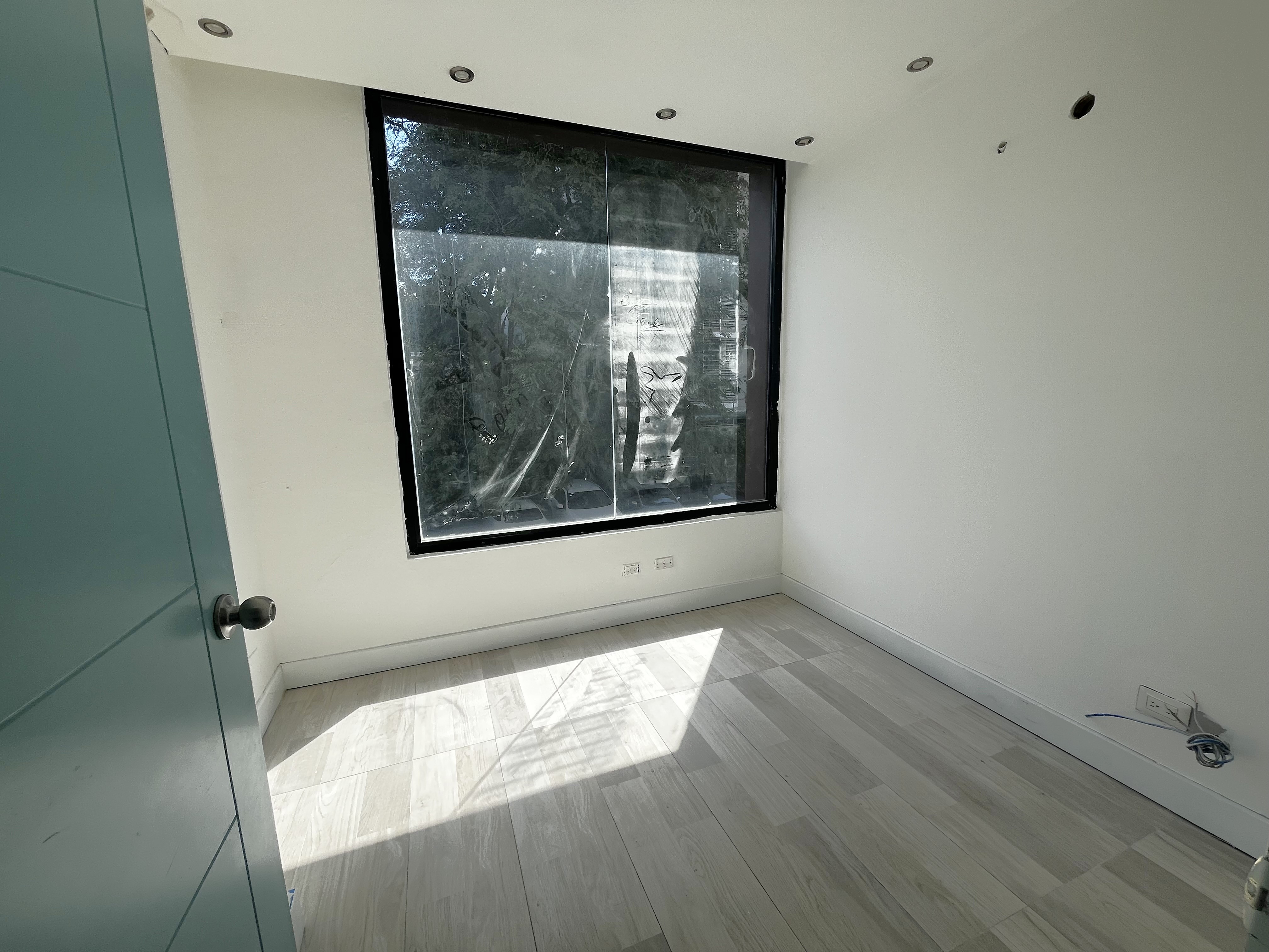 oficinas y locales comerciales - Local Comercial Alquiler Piantini  de 63.43 m2 5