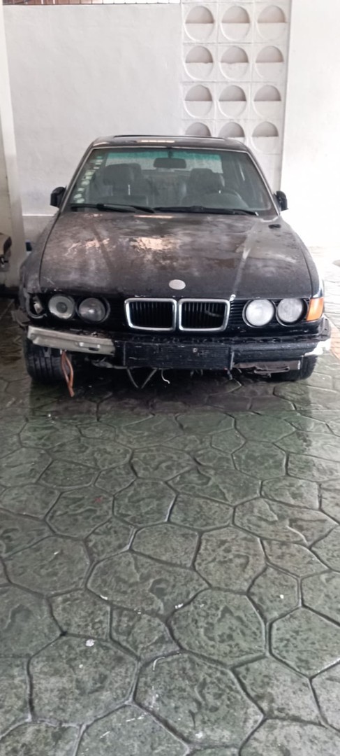carros - Automovil BMW 750 1989  Turbo-Diesel, motor mercedes benz 5 cilindros 0