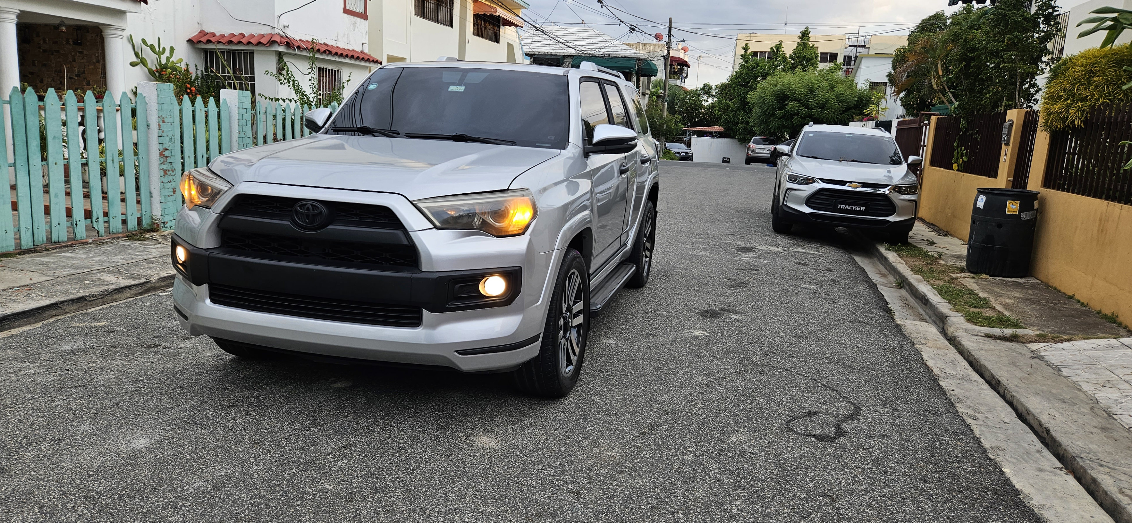 jeepetas y camionetas - Toyota 4runner 4x4 3 filas full 2