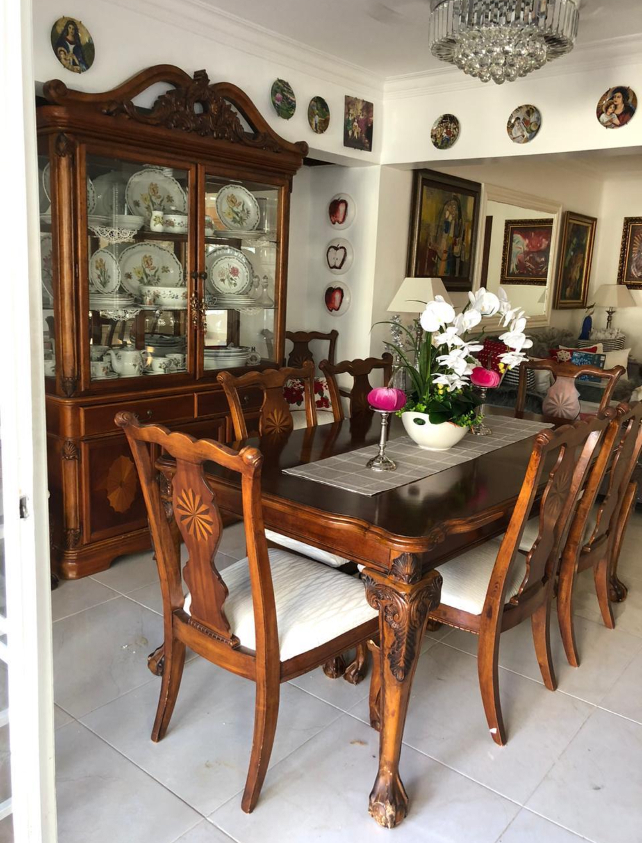 muebles y colchones - Hermoso juego de comedor con vitrina 2