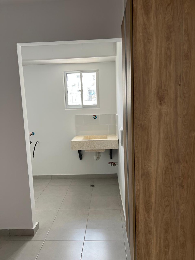apartamentos - Vendo apartamento ubicado en Residencial Ita Esther 2 (Av. Jacobo Majluta)  2