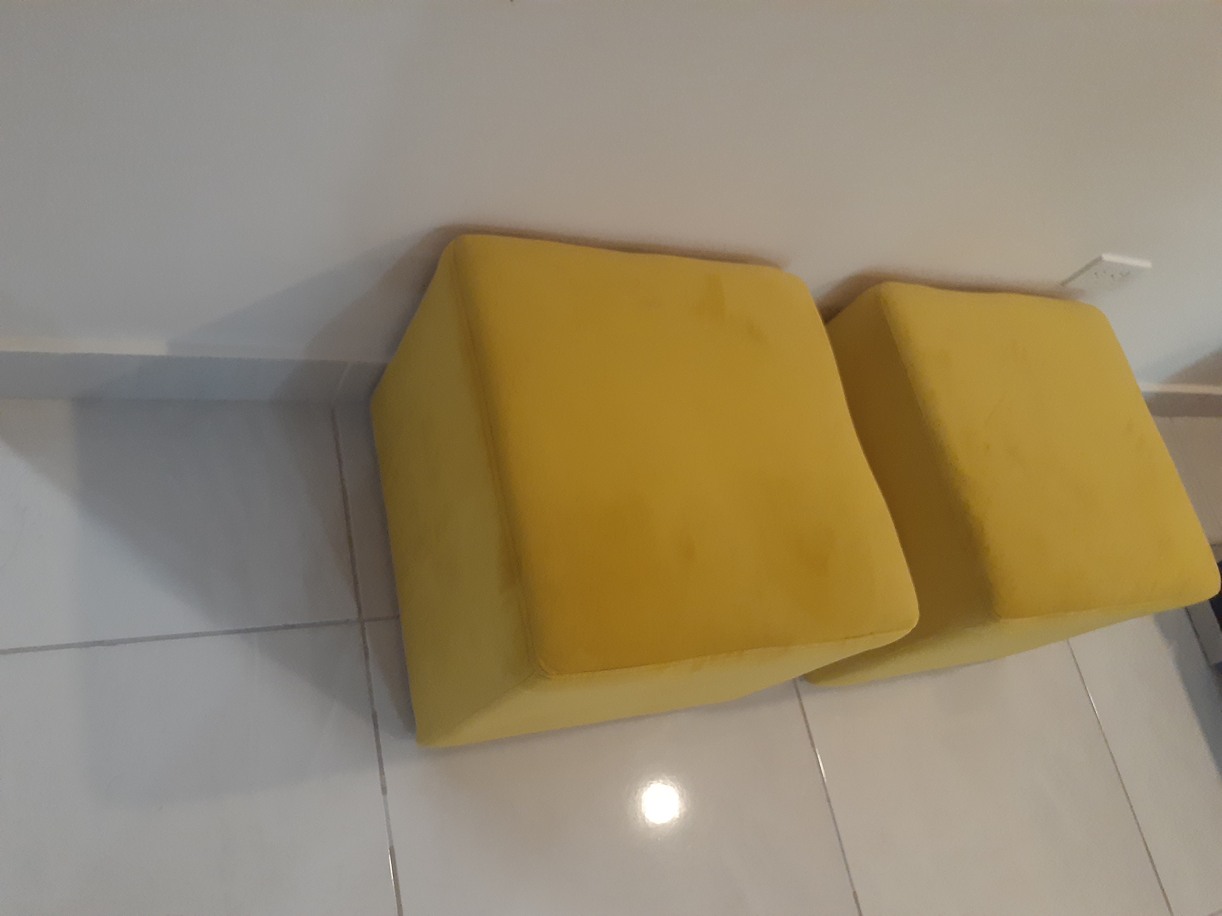 muebles y colchones - octoman en muy buena condiciones  2