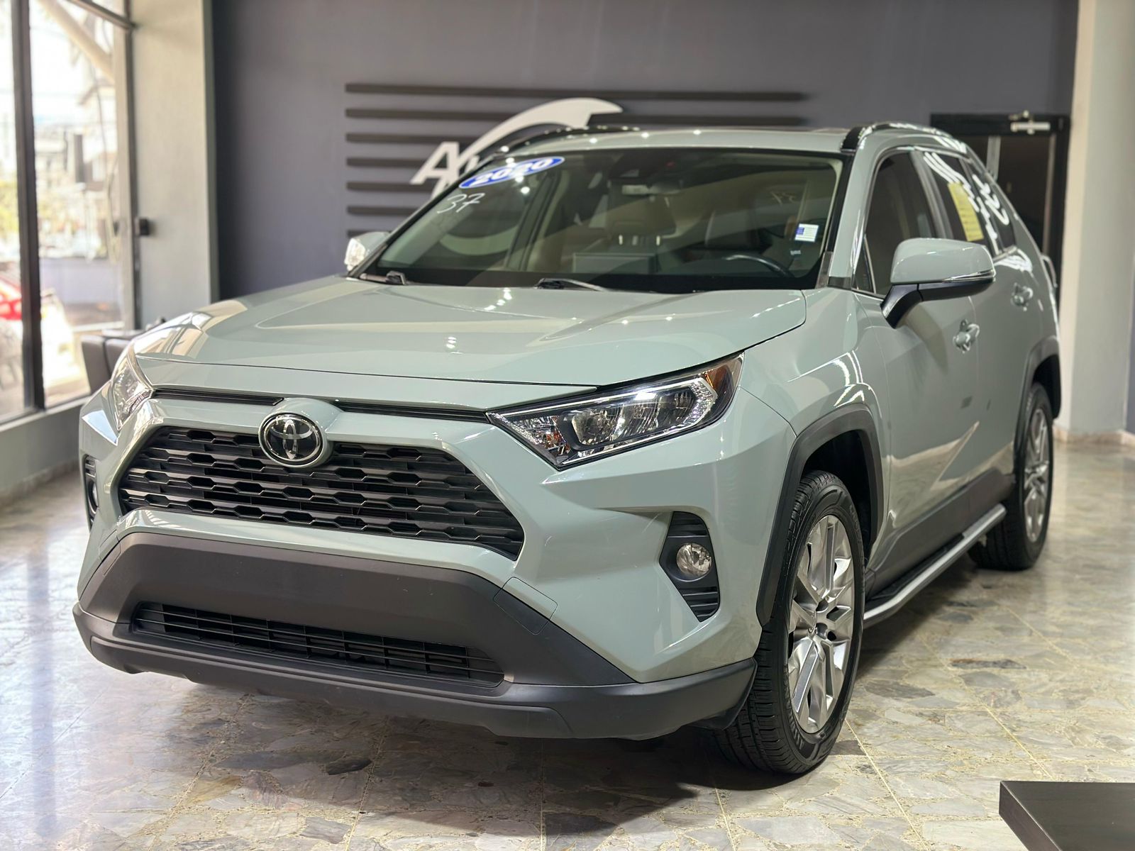 jeepetas y camionetas - Toyota Rav4 XLE 2020 Clean Carfax 