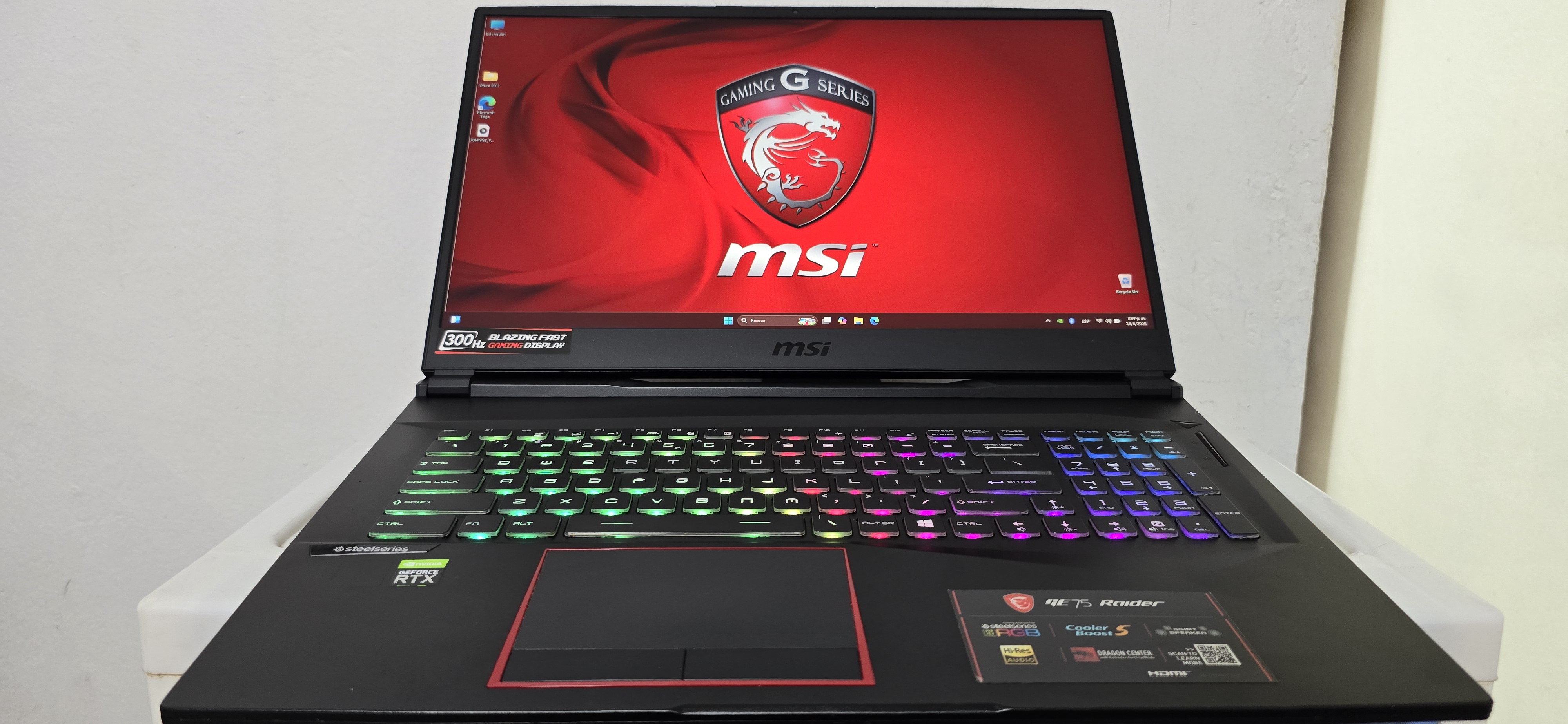 computadoras y laptops - Msi Gamer Ge75 17.3 Pulg Core i7 Ram 16gb Disco 512gb SSD Nvidea Rtx 2060 6gb 