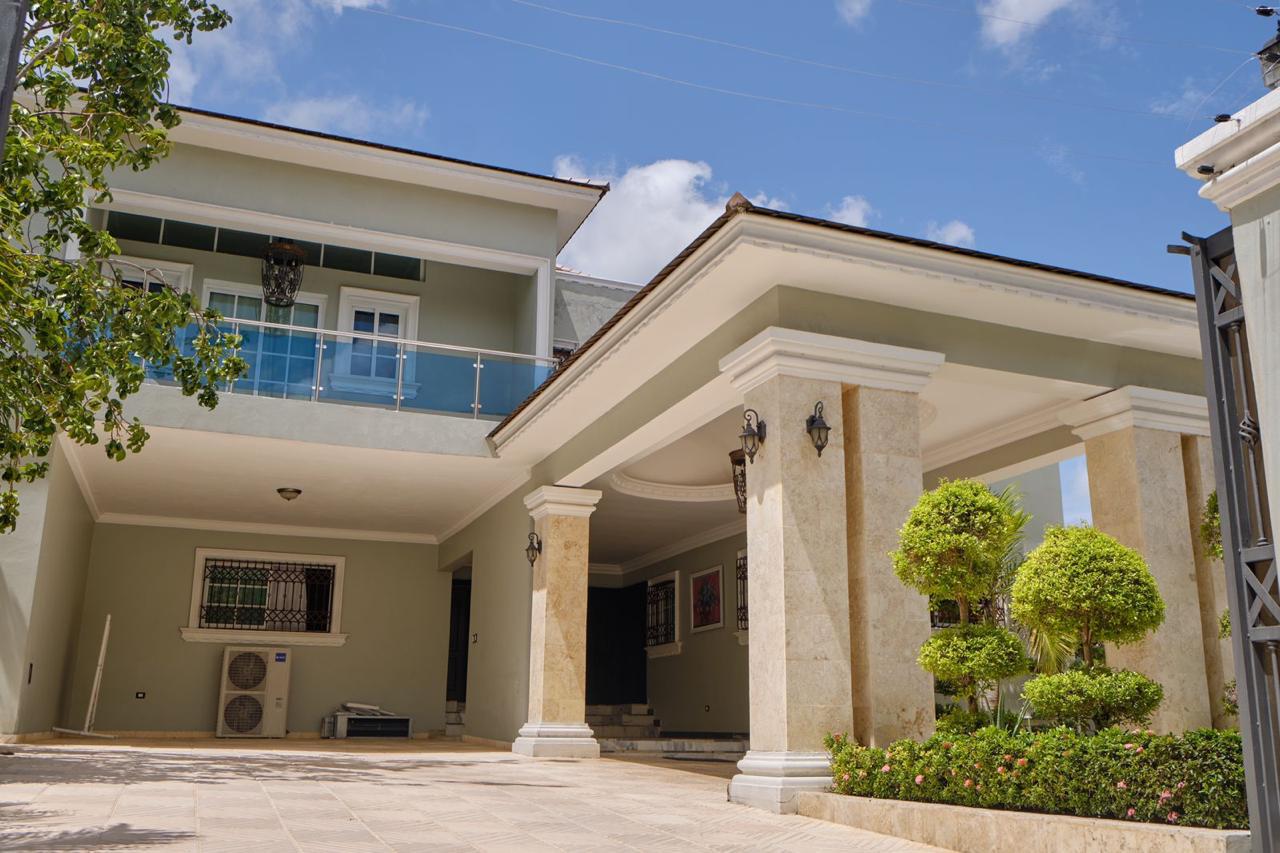casas - Arroyo hondo dos se vende exquisita casa  5