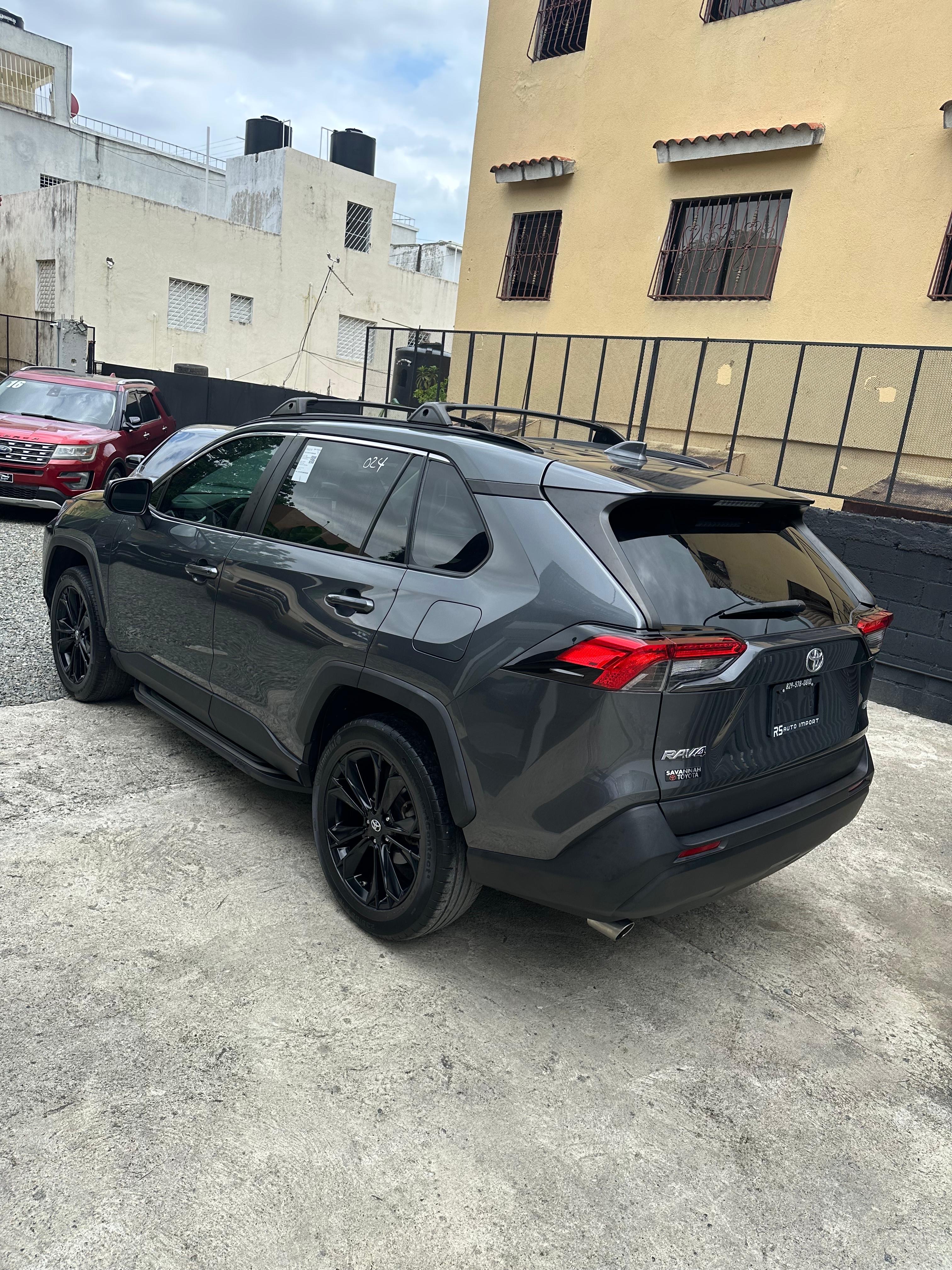 jeepetas y camionetas - SE VENDE TOYOTA RAV4 2021 LE recien importada🇺🇸 3