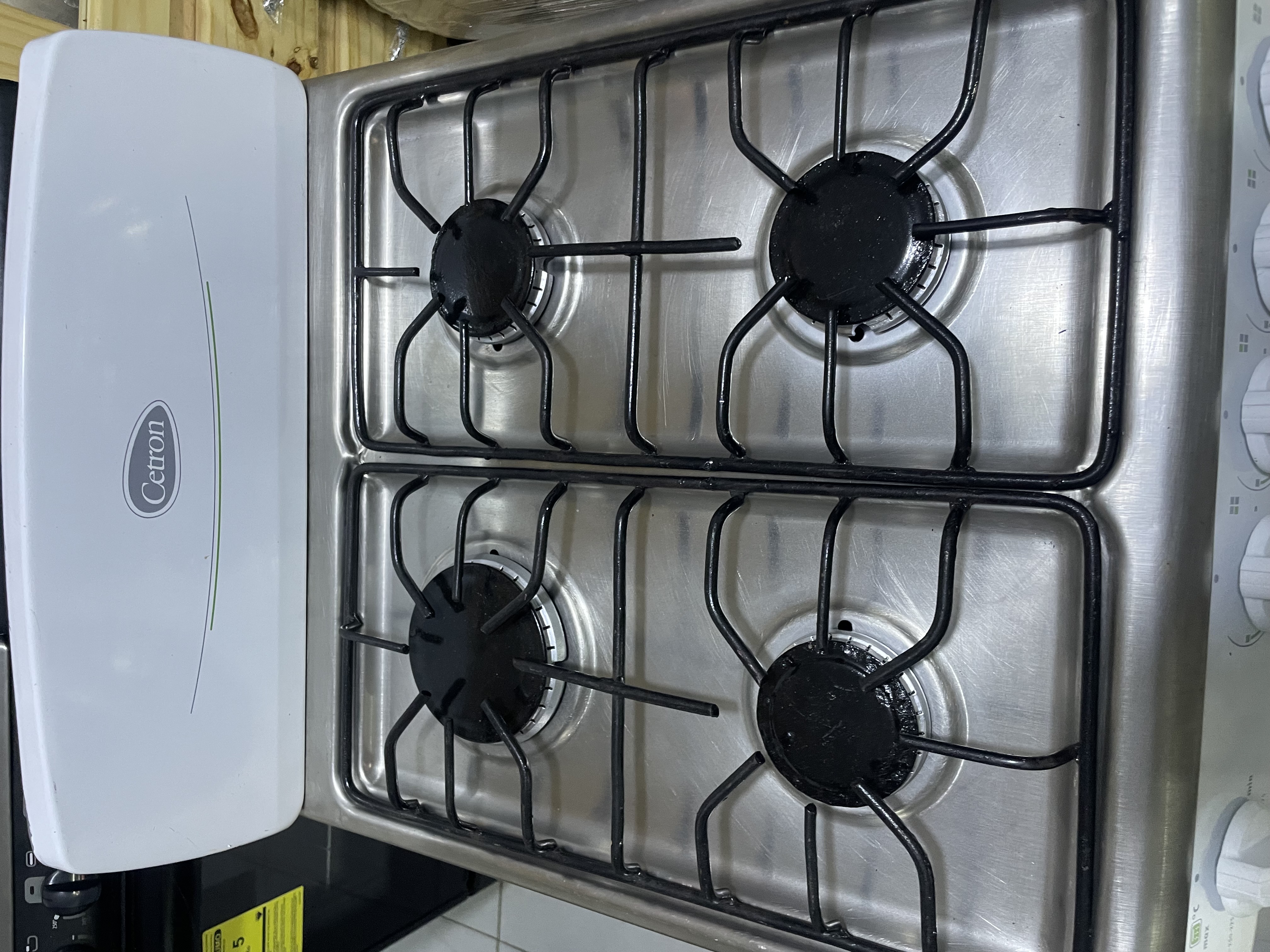 electrodomesticos - Estufa Cetron de 20 pulgadas semi nueva importada  5