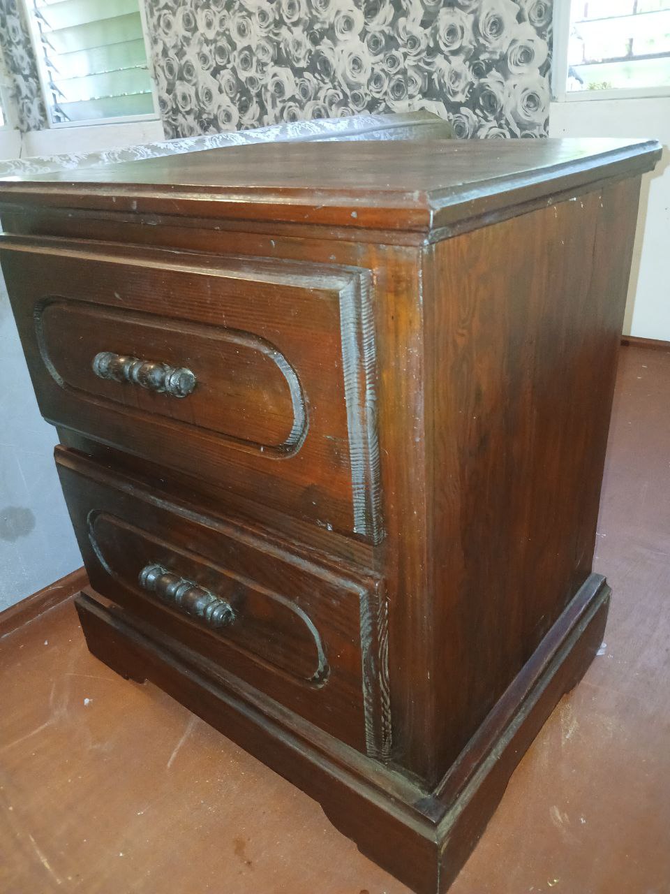 muebles y colchones - mesa de noche 1