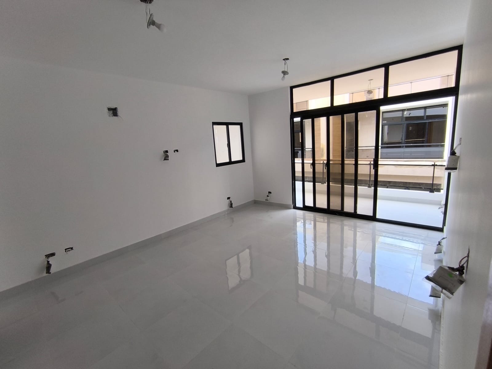 casas - venta de casa en proyecto cerrado autopista de san isidro Santo Domingo este  4