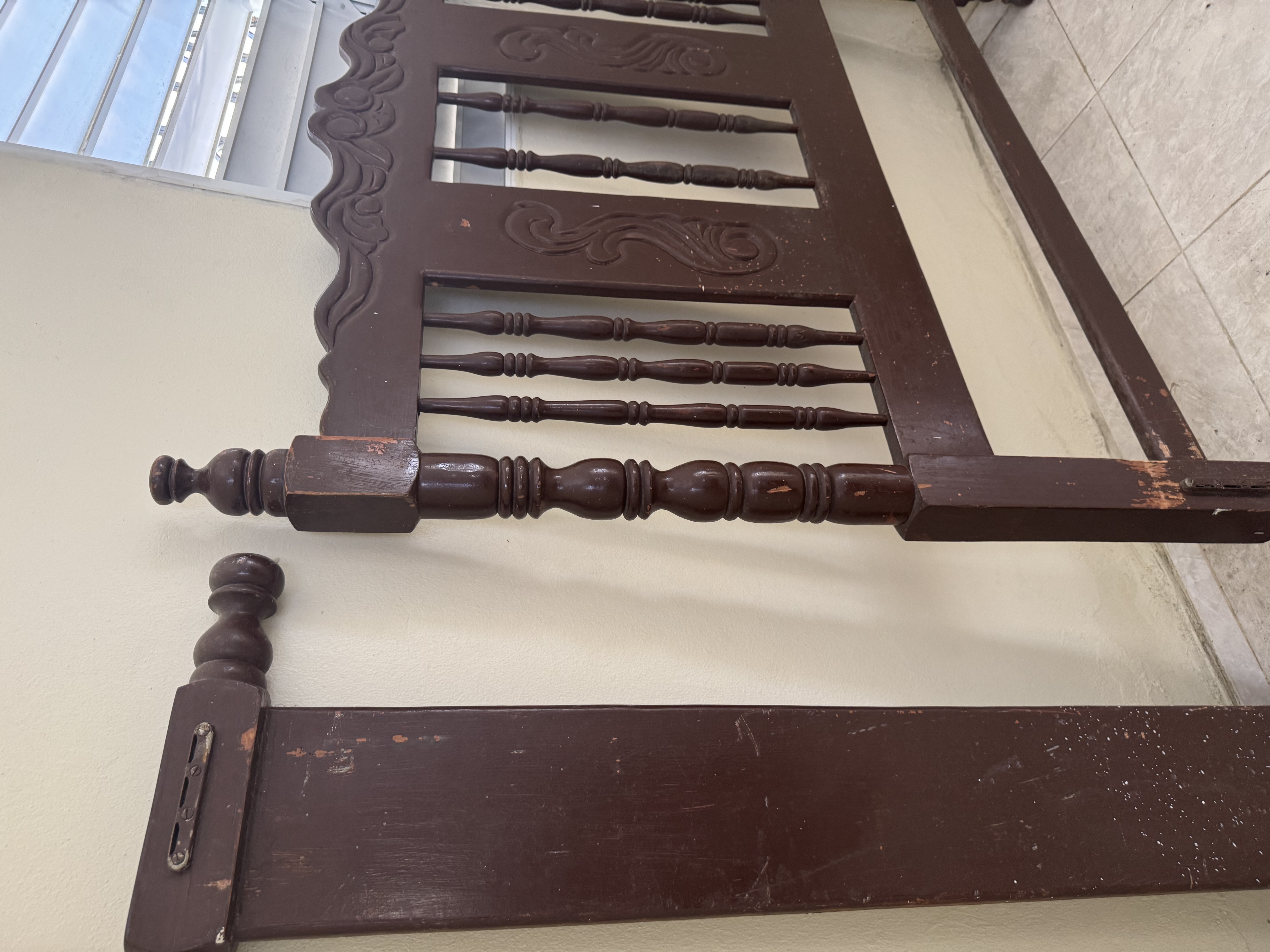 muebles y colchones - 🛏️ Espaldar de Cama en Madera Maciza – Diseño Clá 2