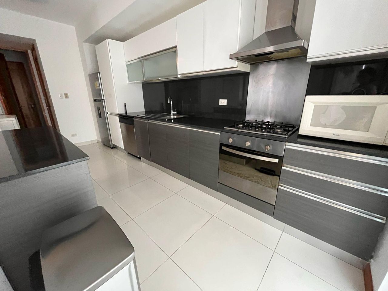 apartamentos - Alquiler de Apartamento en Evaristo Morales  0