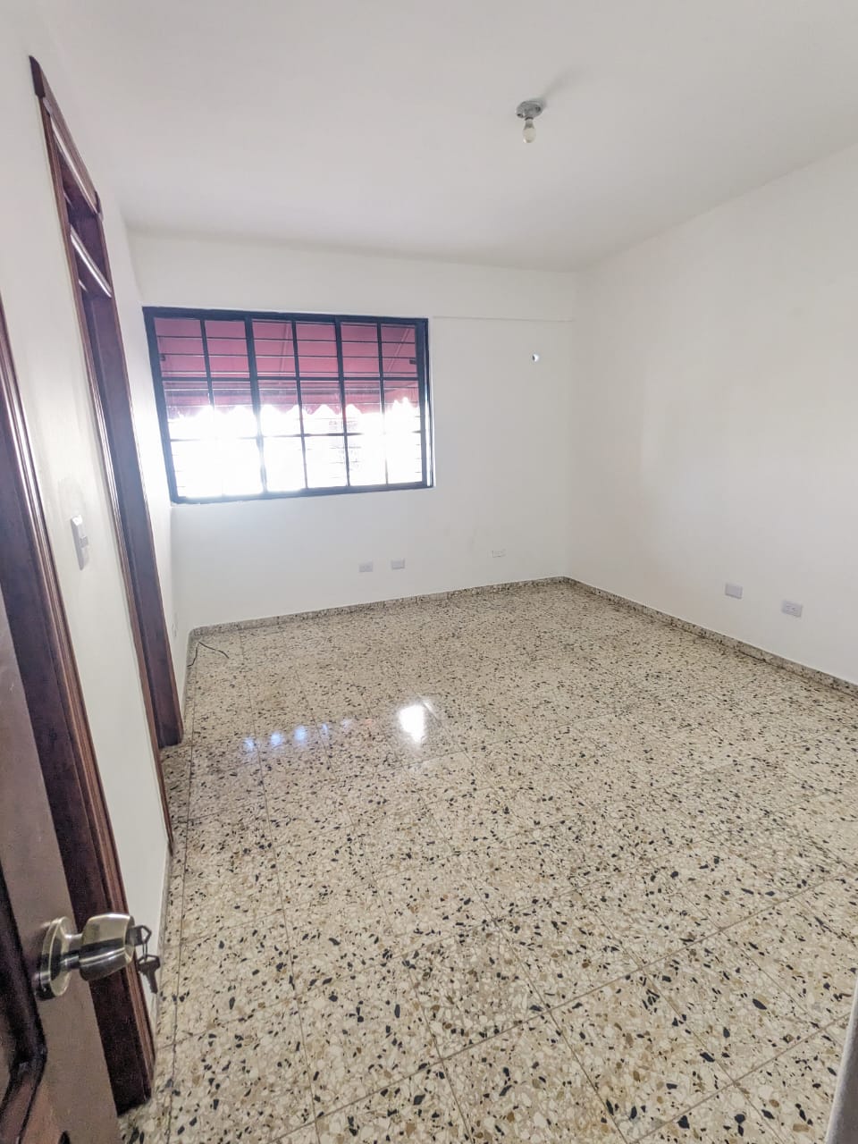 apartamentos - APTO DE 3 HAB EN  43 MIL EN LA INDEPENDENCIA 9