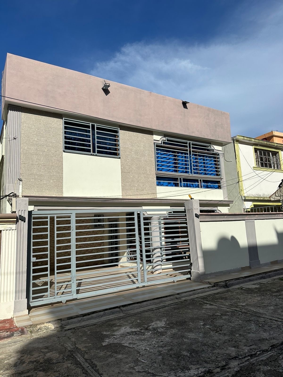 casas - vendo casa en Alma Rosa 2 Santo Domingo este  0