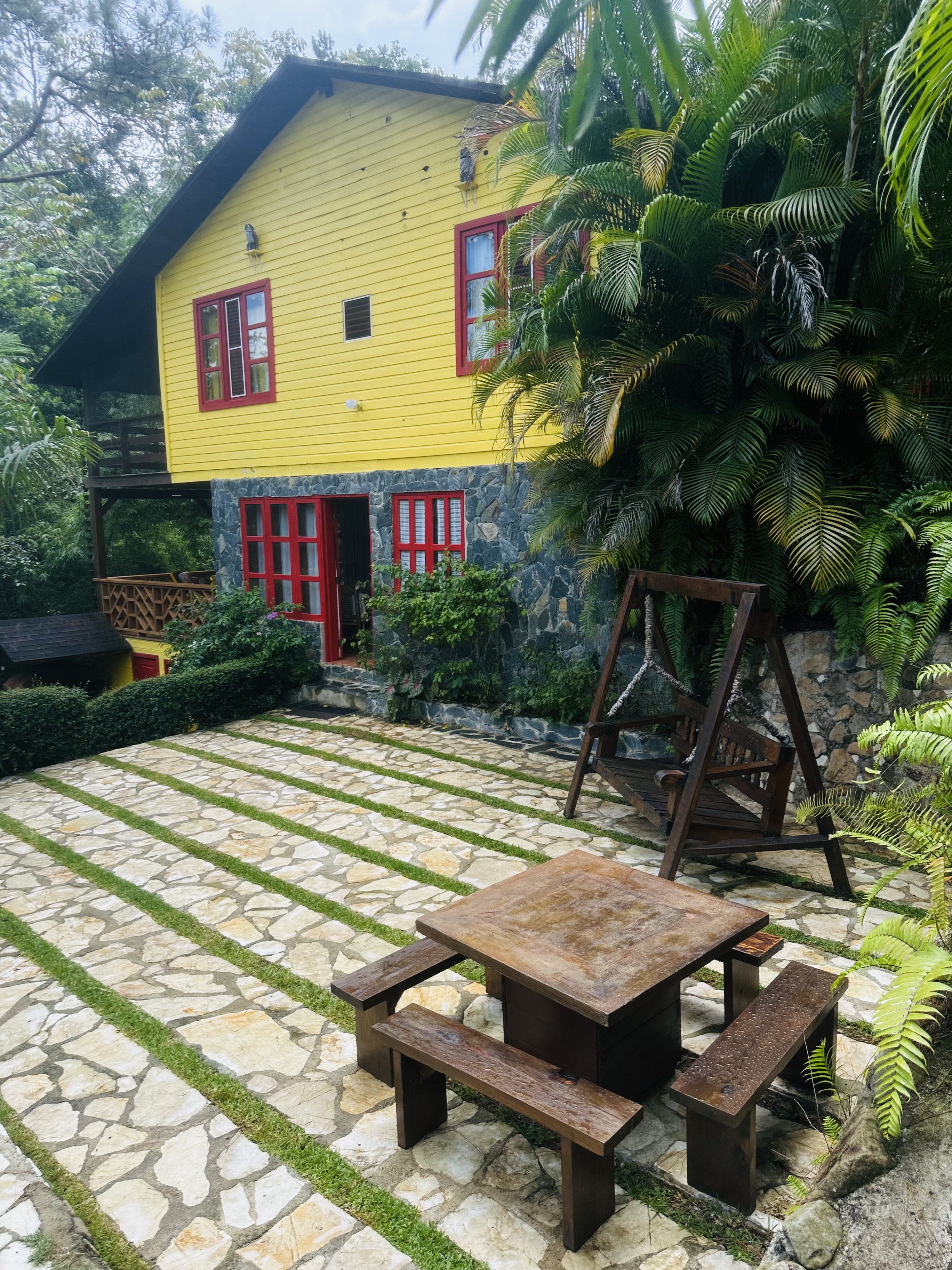 casas vacacionales y villas - Descubre tu refugio ideal en Monte Bonito, Jarabacoa. Naturaleza, lujo y paz. 3