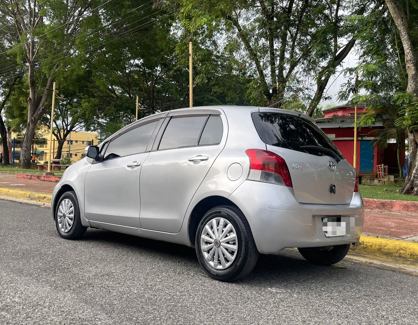 carros - Toyota Vitz 2011  1