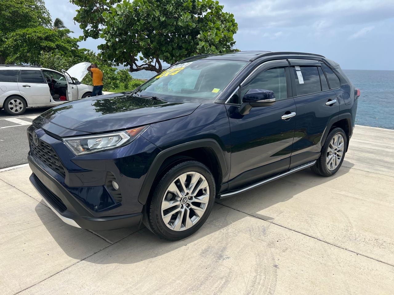 jeepetas y camionetas - TOYOTA RAV4 XLE PREMIUM 2021 4X4 LA MÁS FULL! RECIÉN IMPORTADA AMERICANA! NUEVAA