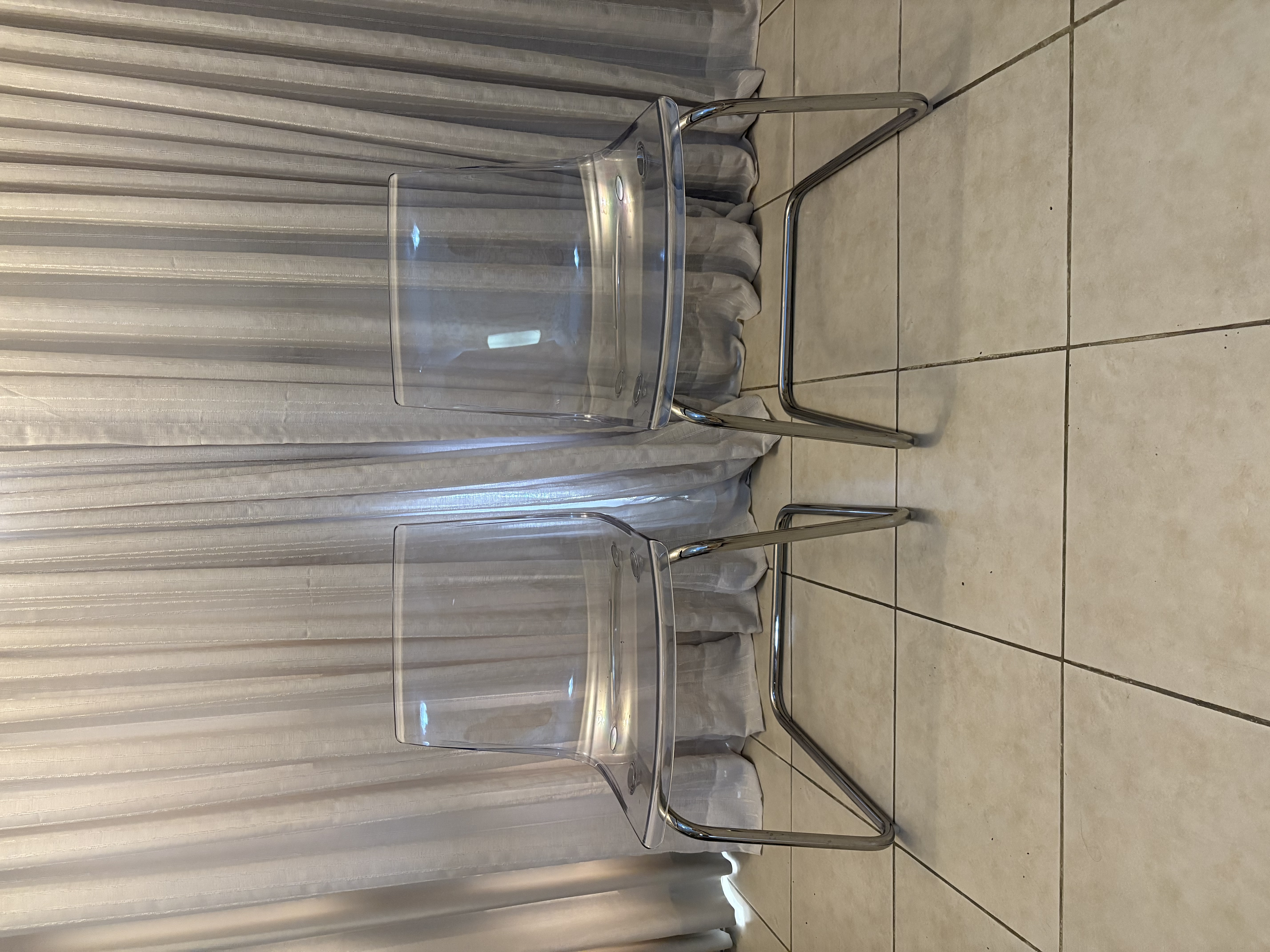 muebles y colchones - Silla transparente IKEA, modelo TOBIAS 0
