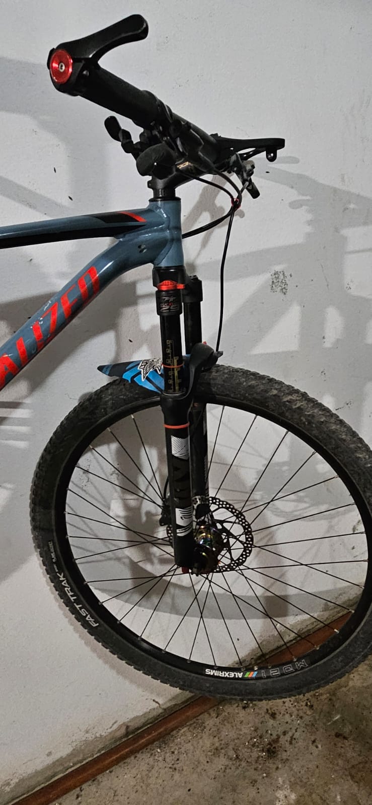bicicletas y accesorios - Bicicleta de montaña como nueva 3
