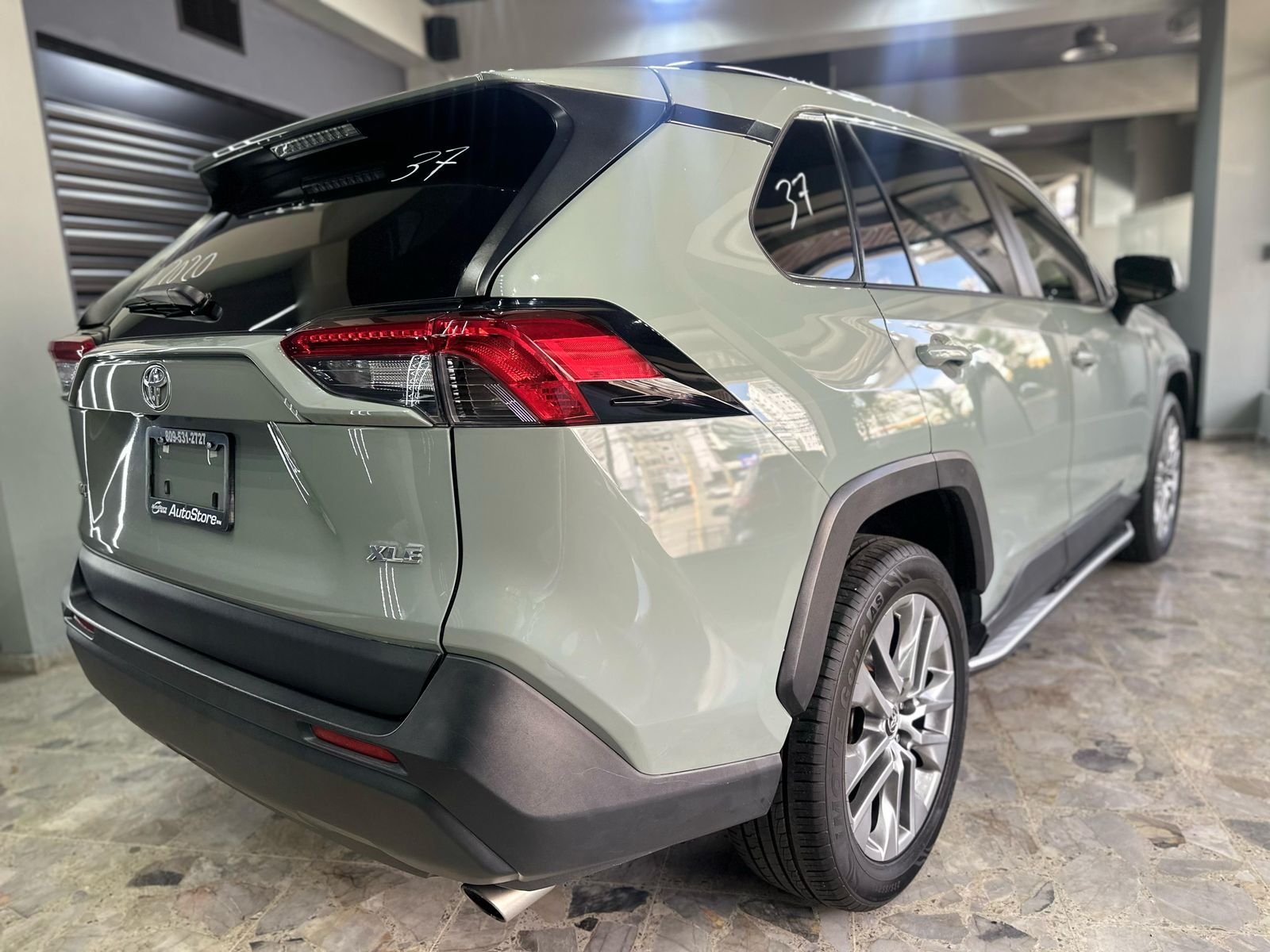 jeepetas y camionetas - Toyota Rav4 XLE 2020 Clean Carfax  1