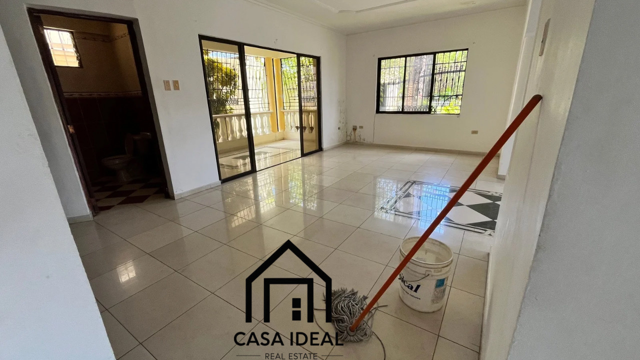 casas - se vende hermosa casa en exclusivo residencial en bani Av Fabio Herrera  2