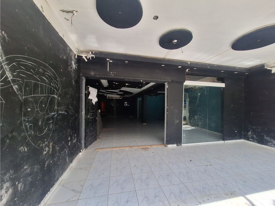 oficinas y locales comerciales - LOCAL EN LA KENNEDY 3