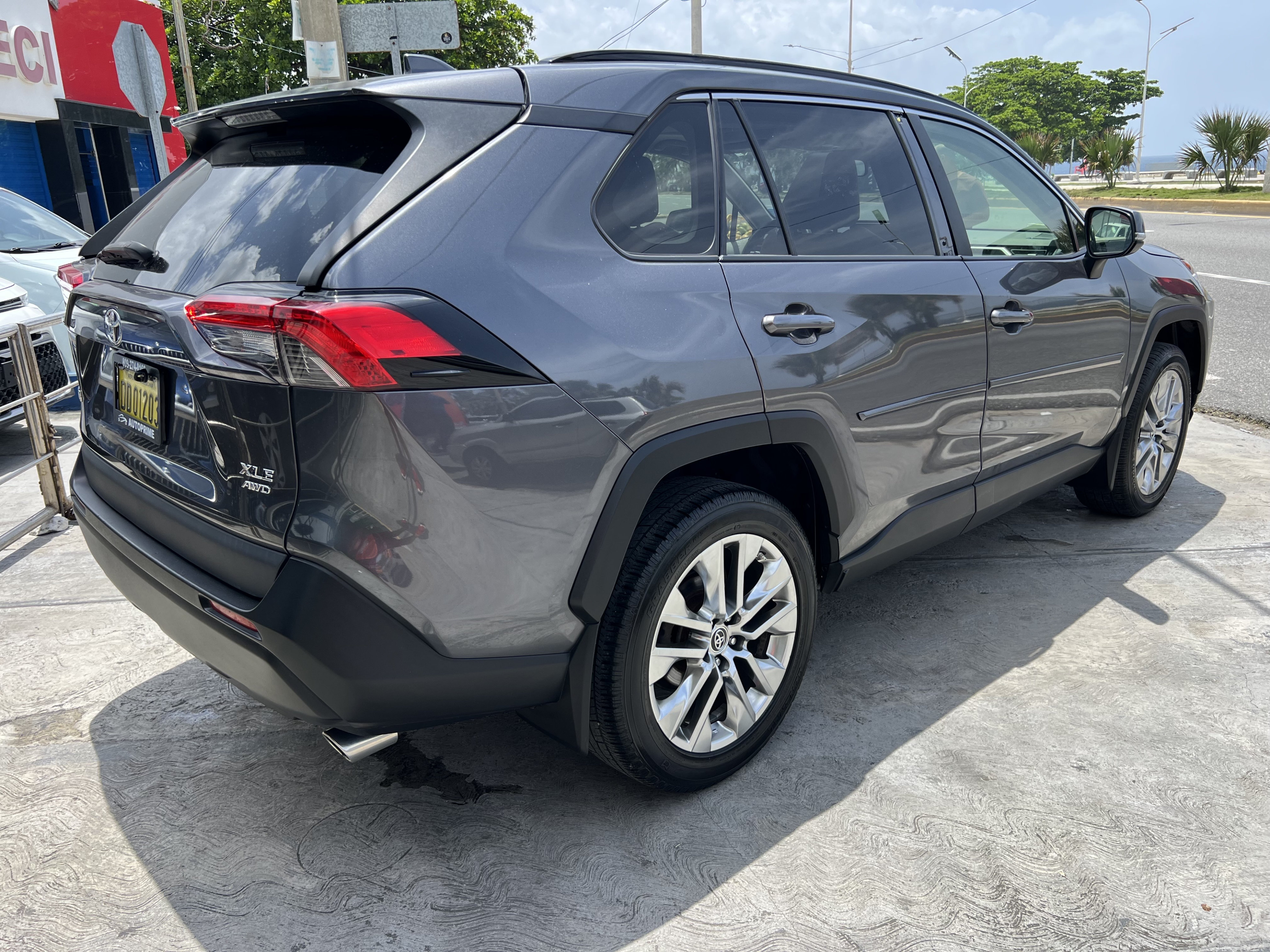 jeepetas y camionetas - Toyota Rav4 XLE Premium 2019 3