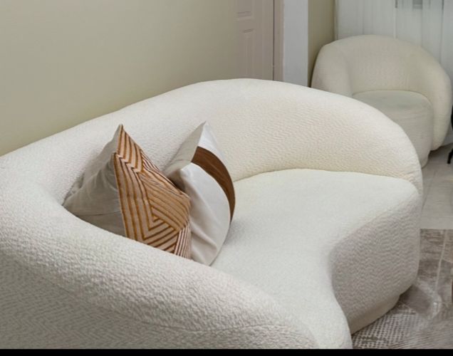 muebles y colchones - Vendo mueble ovalado Blanco  0