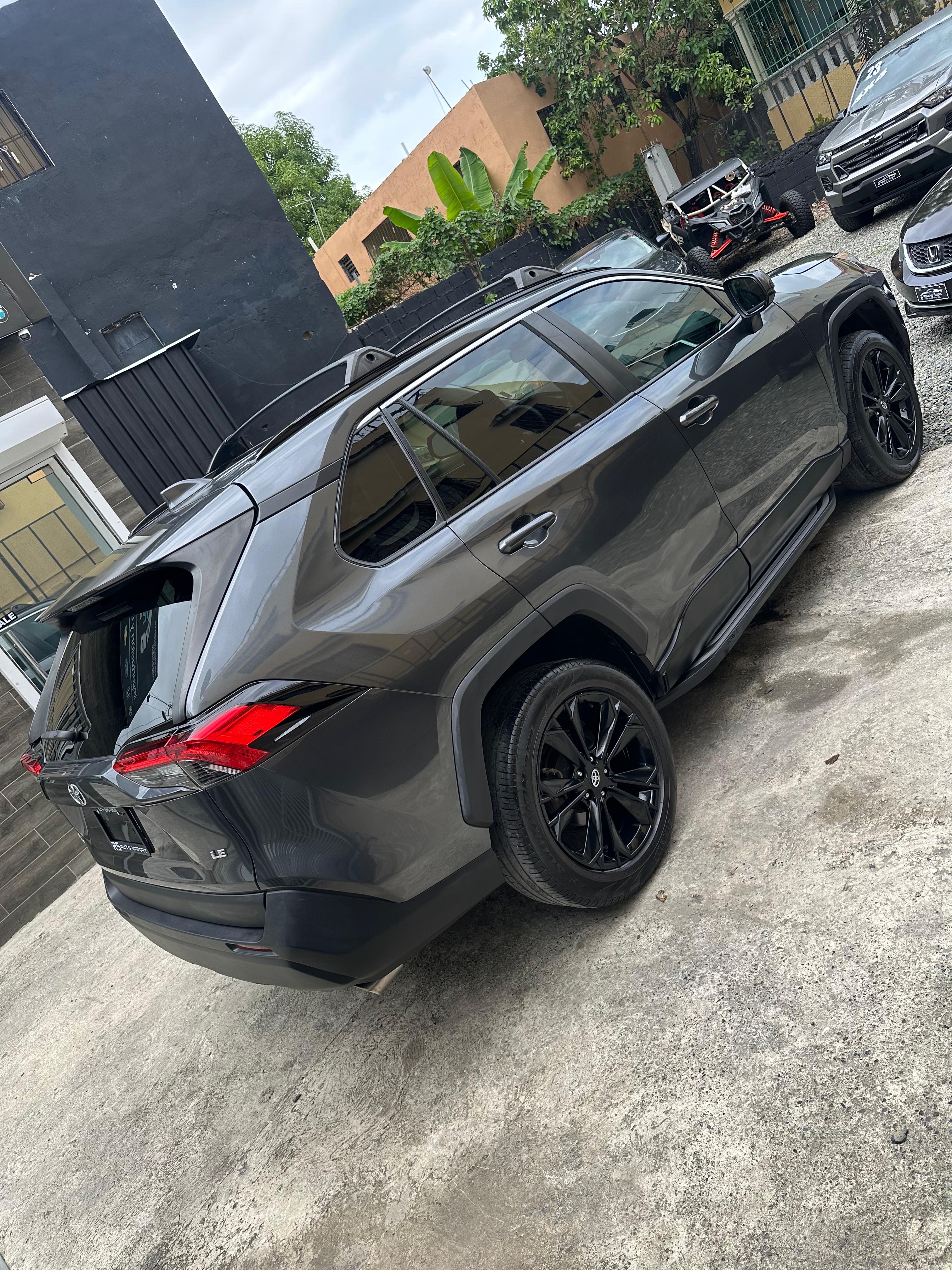 jeepetas y camionetas - SE VENDE TOYOTA RAV4 2021 LE recien importada🇺🇸 4