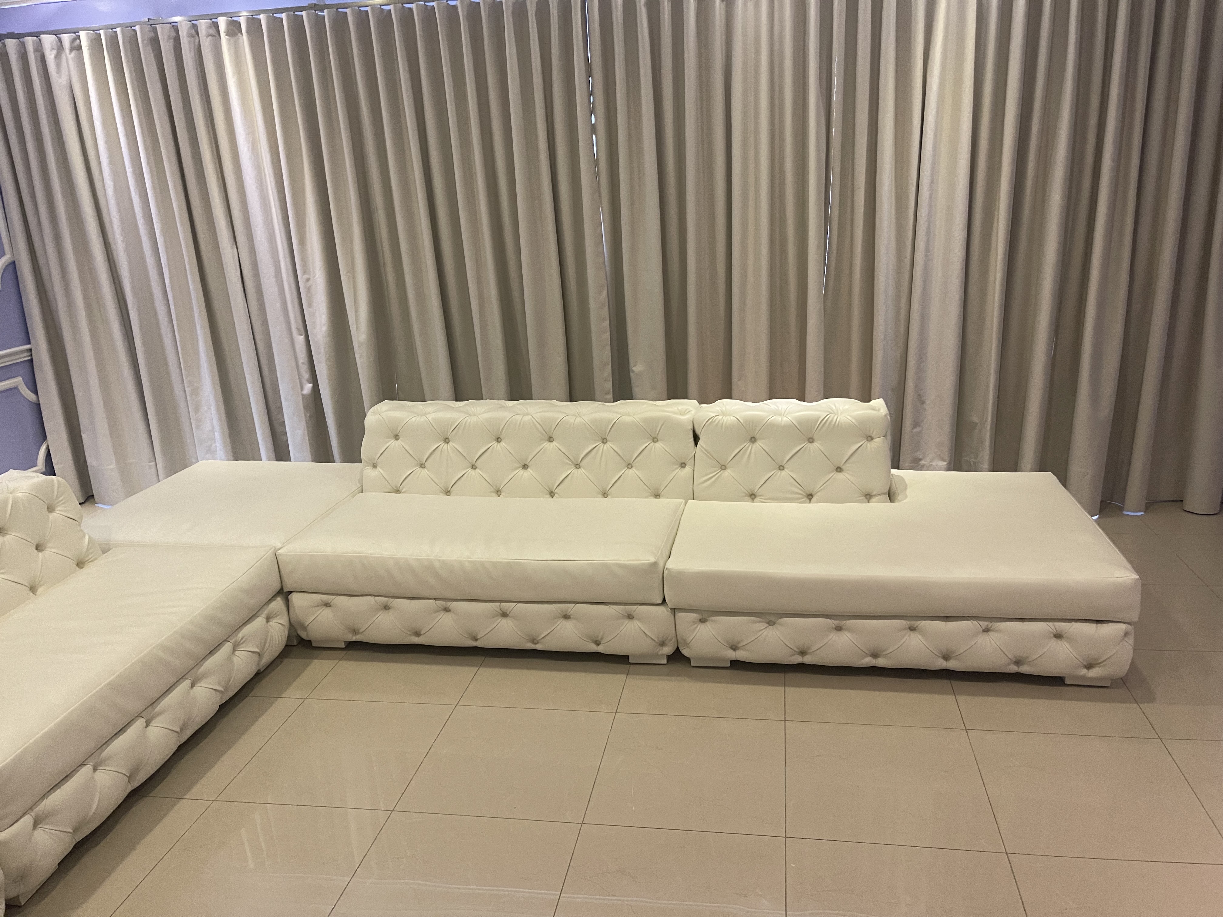 muebles y colchones - Mueble en tacto piel italiano blanco. 2