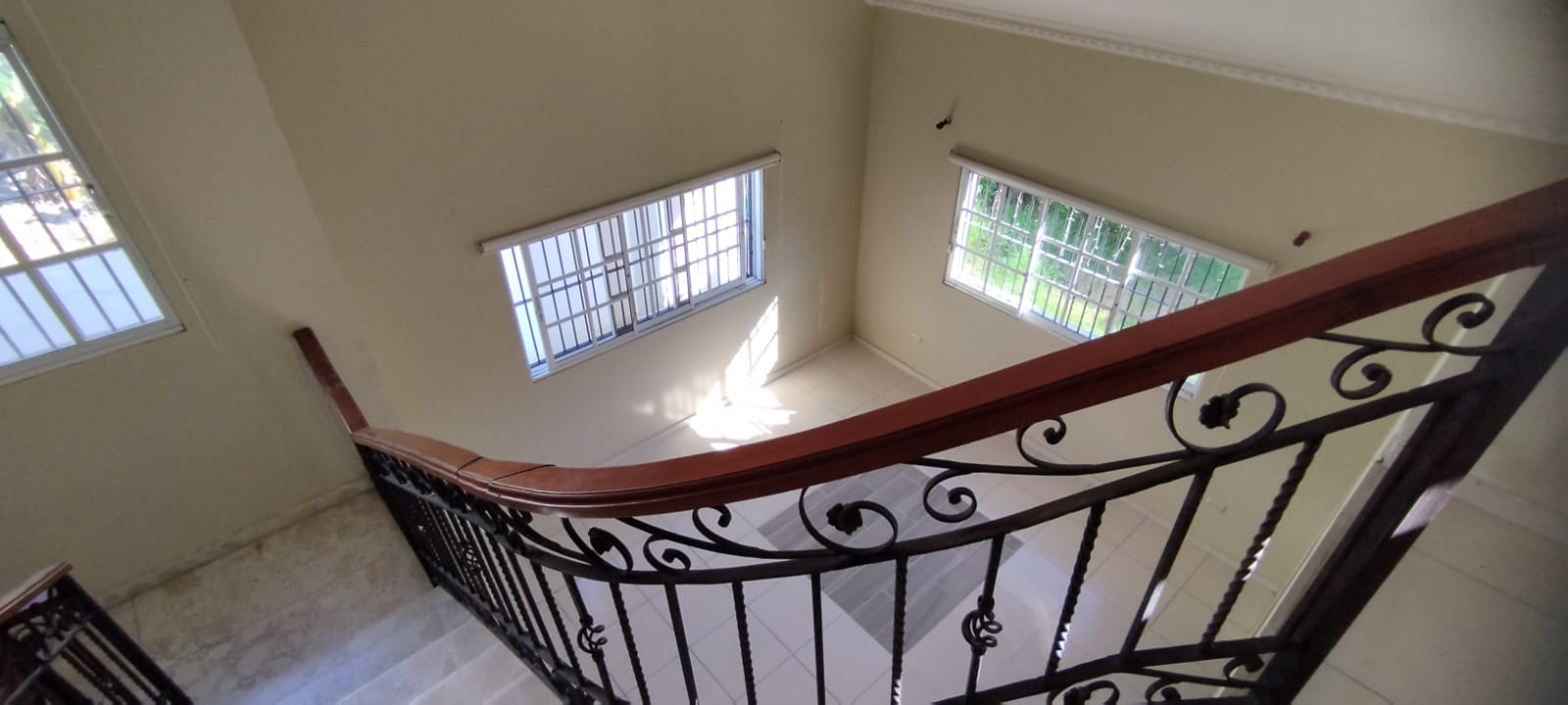 casas - CASA EN VENTA EN AV. HISPANOAMERICANA, SANTIAGO. 8