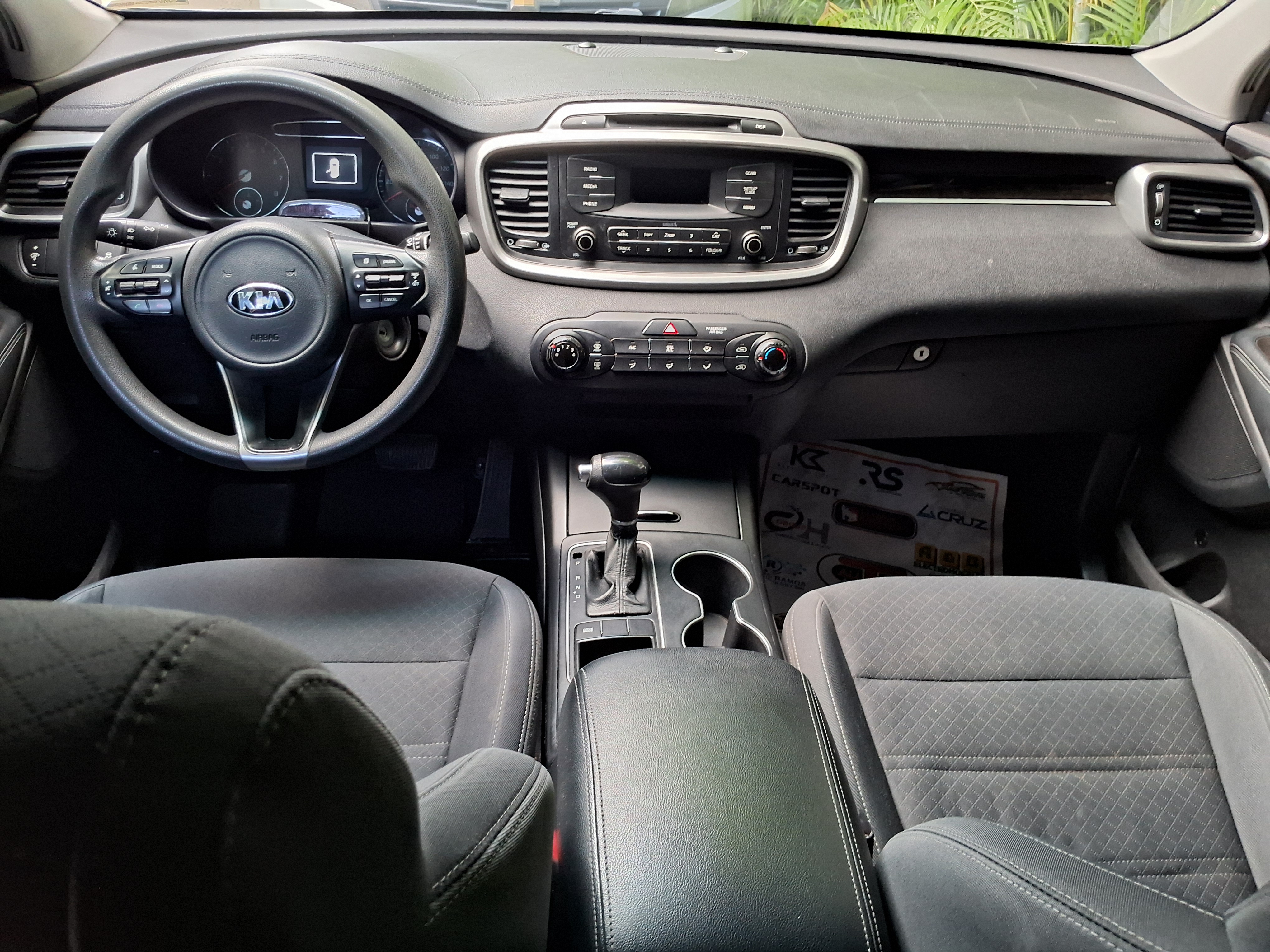 jeepetas y camionetas - Kia Sorento 2017 Nueva en Santiago Villa Olga.  8