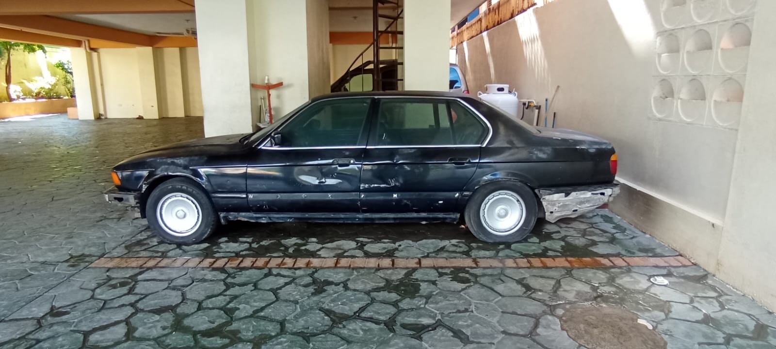 carros - Automovil BMW 750 1989  Turbo-Diesel, motor mercedes benz 5 cilindros 2