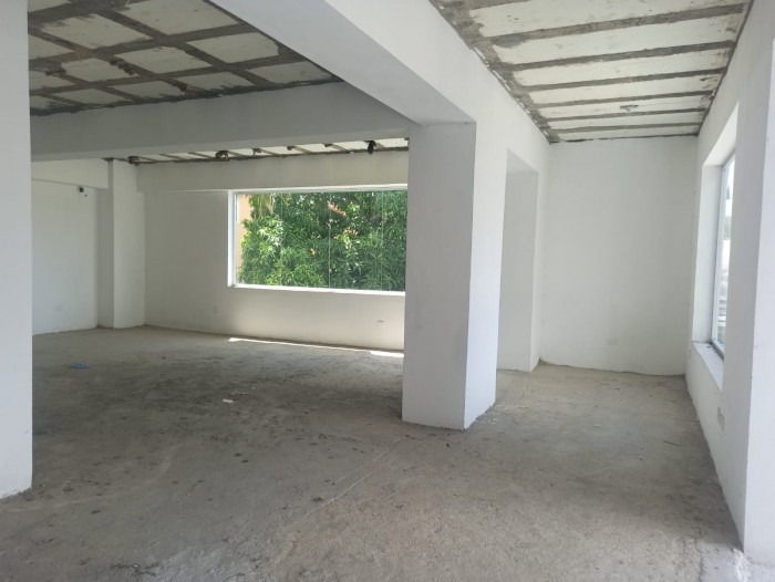 oficinas y locales comerciales - Alquiler local comercial Primer  NIVEL Los Prados 9