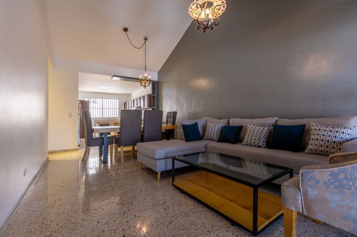 apartamentos - Aquilo Apartamento Clásico En Urbanización Fernández
3er. Piso
U$S750
2 Hab
 6