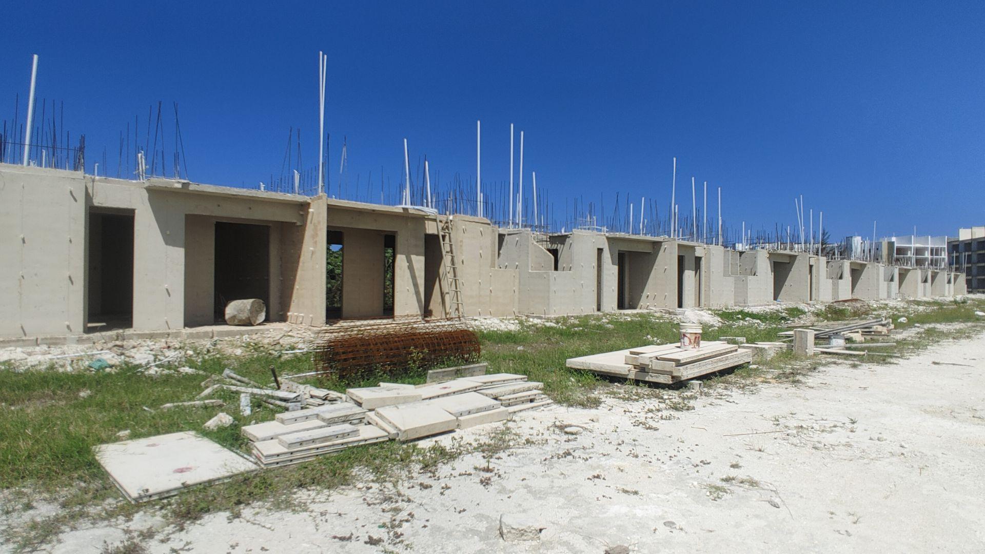 otros inmuebles - 3 Bedroom Townhouse For Sale, El Cortecito / Los Corales, Bavaro Beach 7
