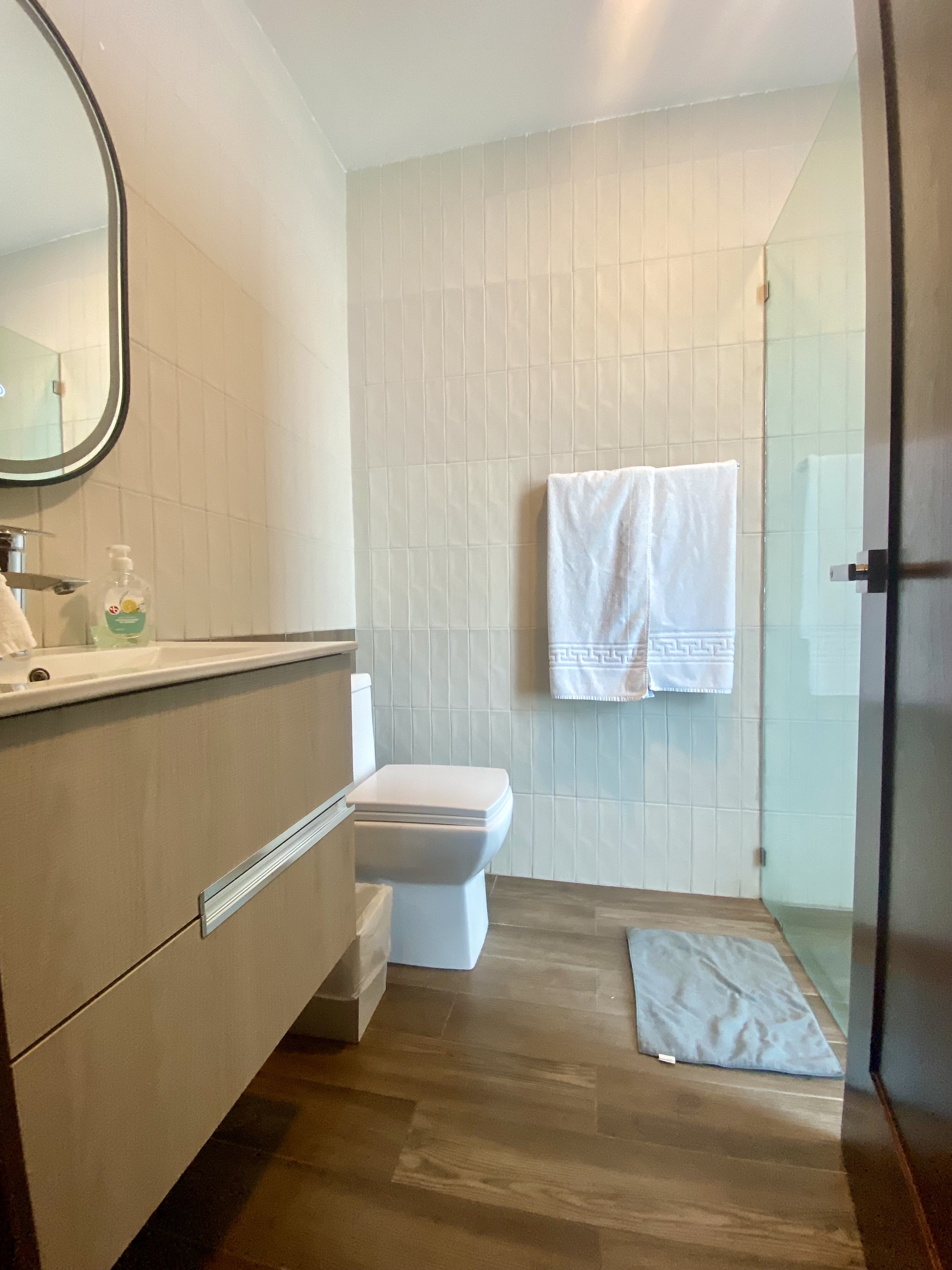 apartamentos - Piso alto de venta amueblada en La Esmeralda 7