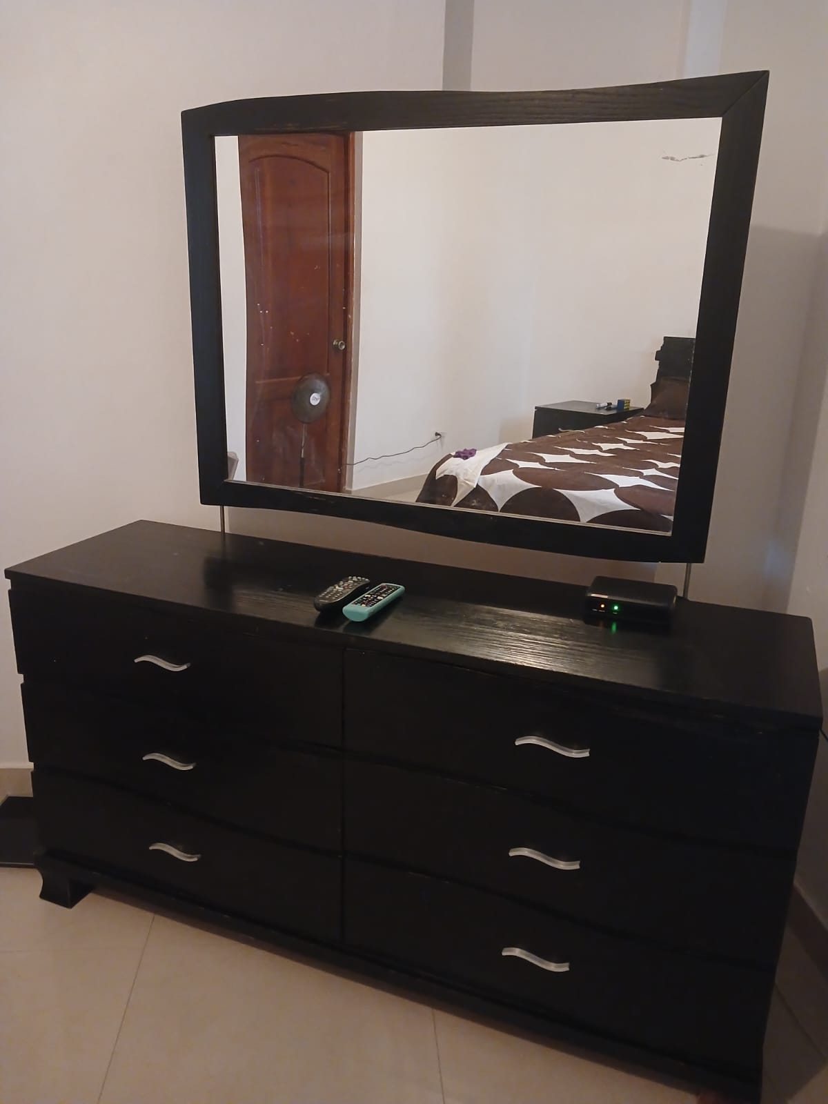 muebles y colchones - Juego de habitación queen en madera Cerezo.  3