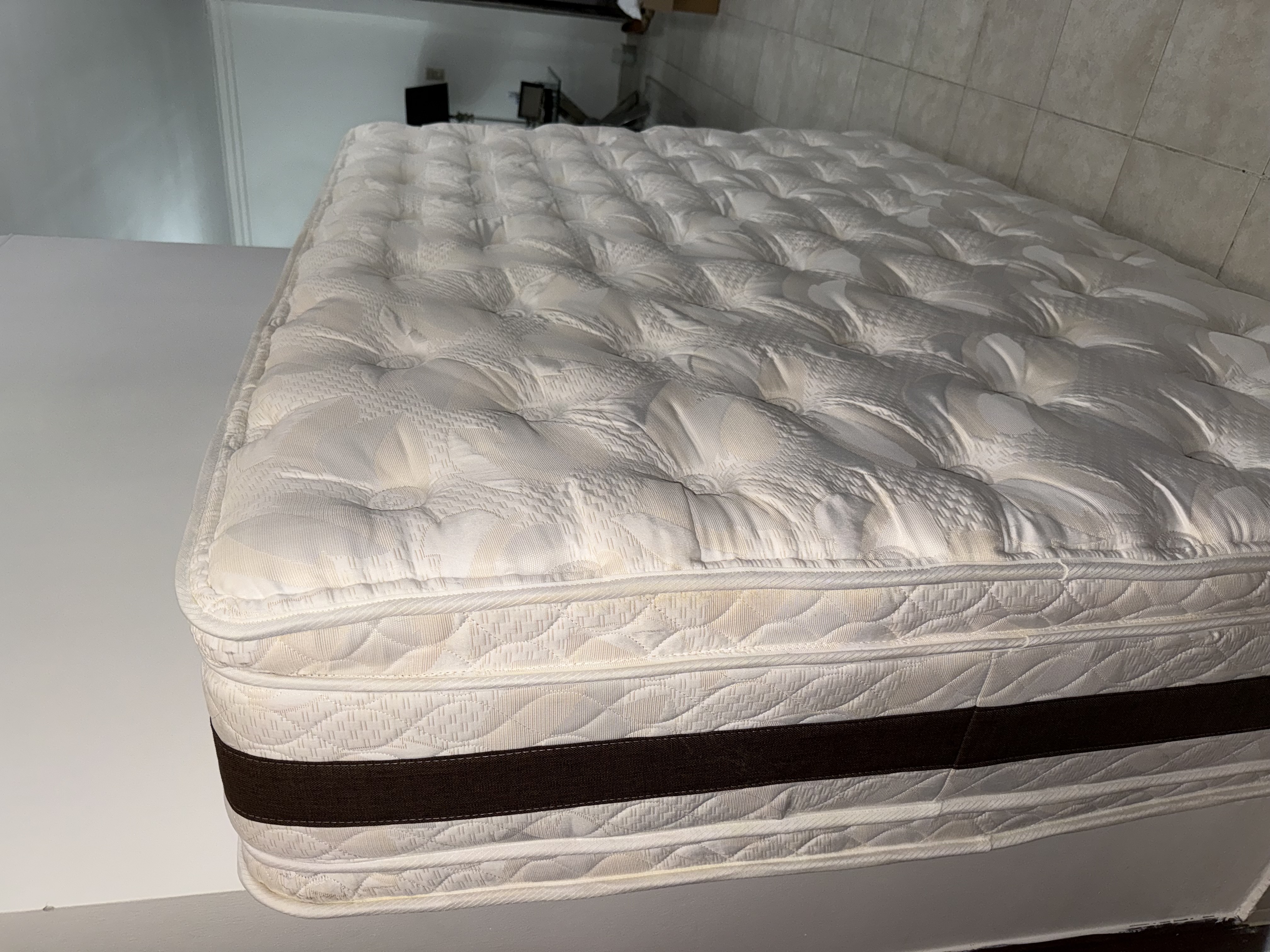 muebles y colchones - COLCHÓN QUEEN SERTA ACCORD XL 1