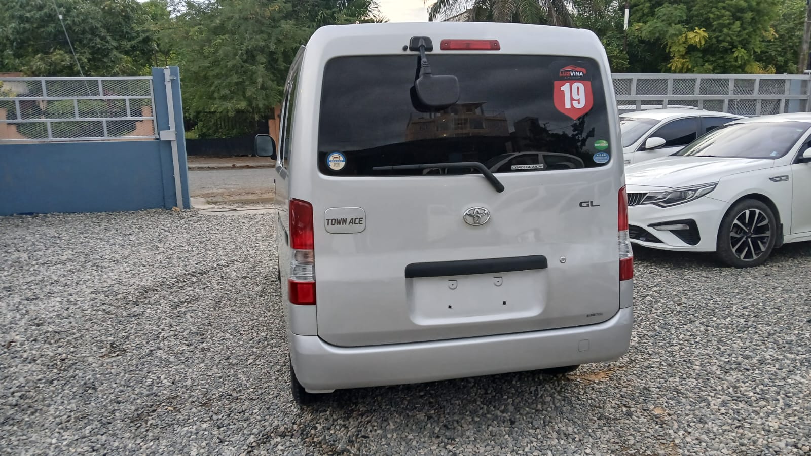 carros - VENDO TOYOTA TOWN ACE 2019 FINANCIAMIENTO DISPONI 4