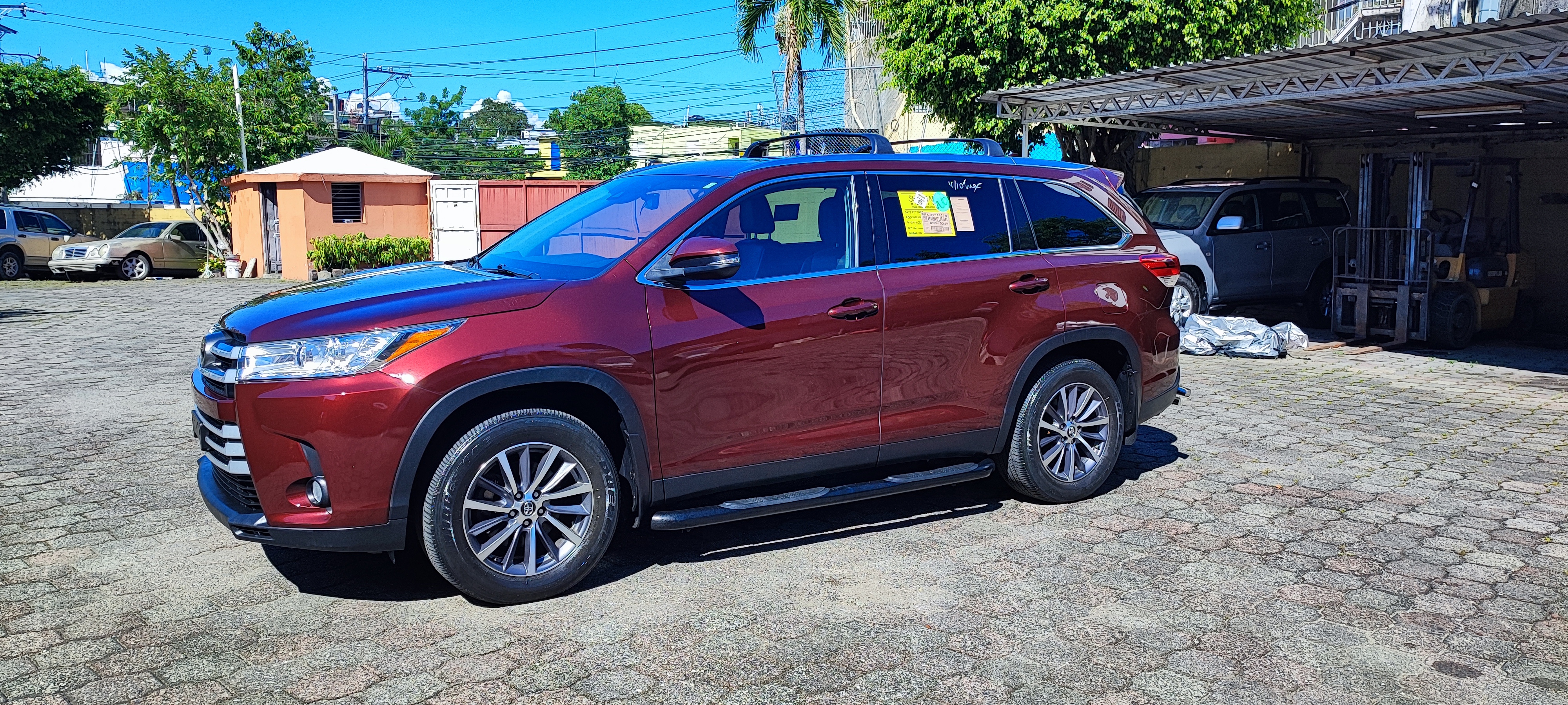 jeepetas y camionetas - Toyota Highlander XLE awd 2019 0