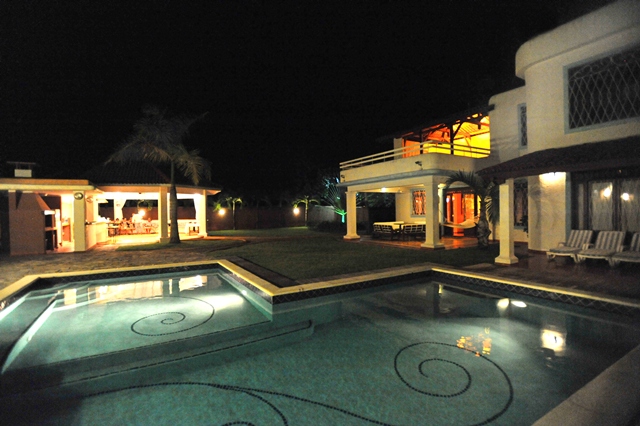 casas vacacionales y villas - Superb luxury villa, in Miami Art-Deco style 1