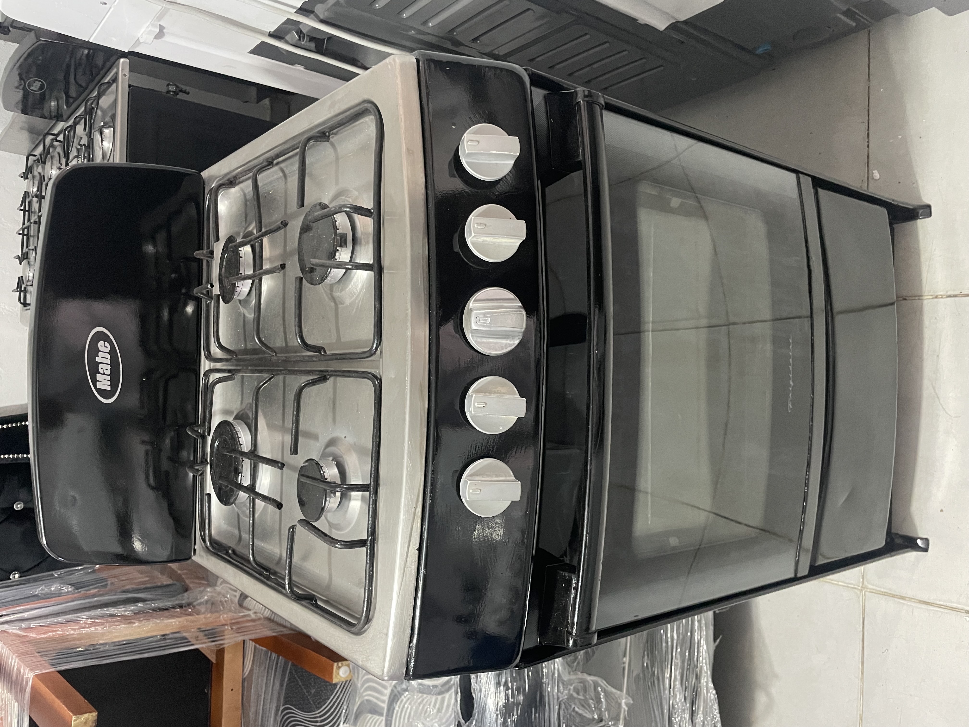 electrodomesticos - Estufa Mabe semi nueva importada de 20 pulgadas con garantía  6