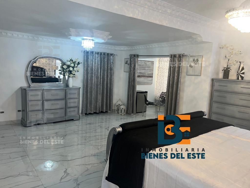 casas - Vivienda de tres niveles en el Centro de la Ciudad 4