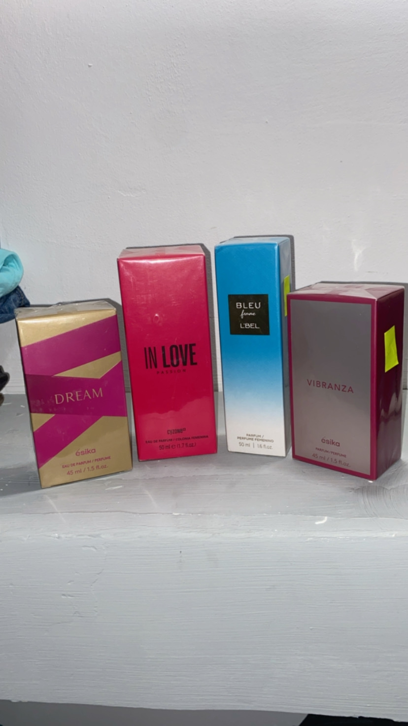 salud y belleza - Vendo perfumes de hombres y mujer a buen precio 