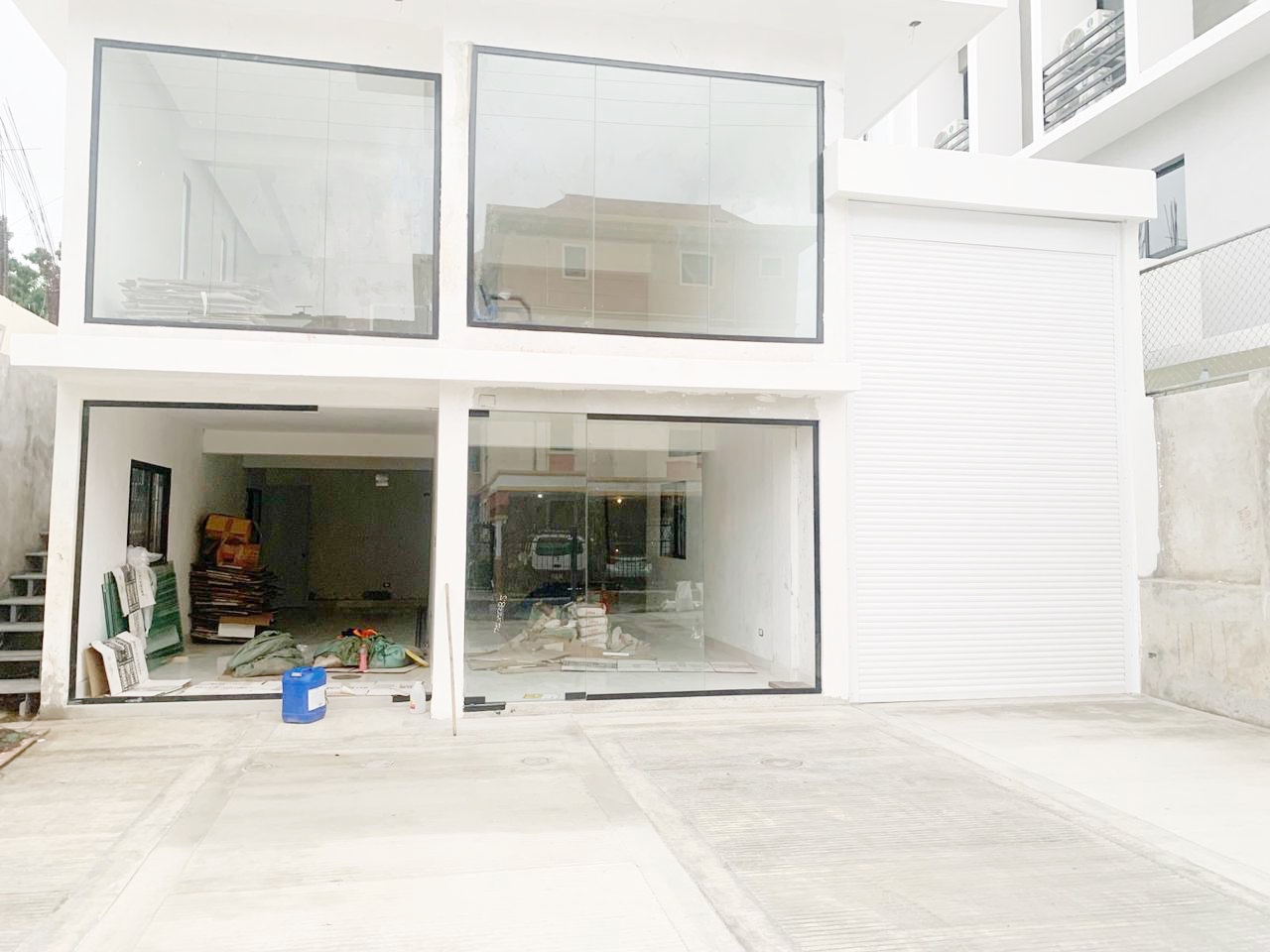 oficinas y locales comerciales - Local en el millon 2