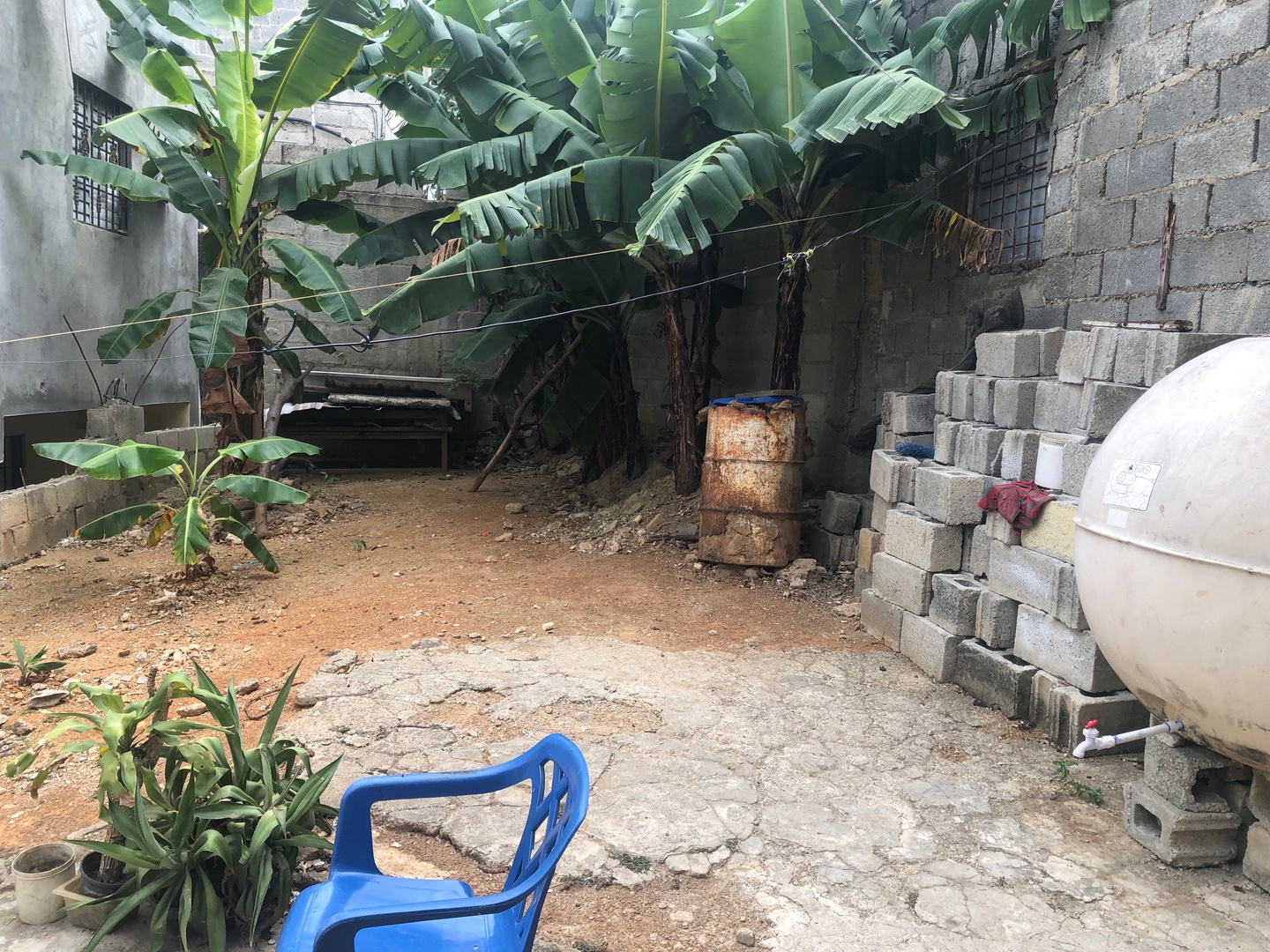 casas - Vendo Propiedad con 5 apartamentos 

 3