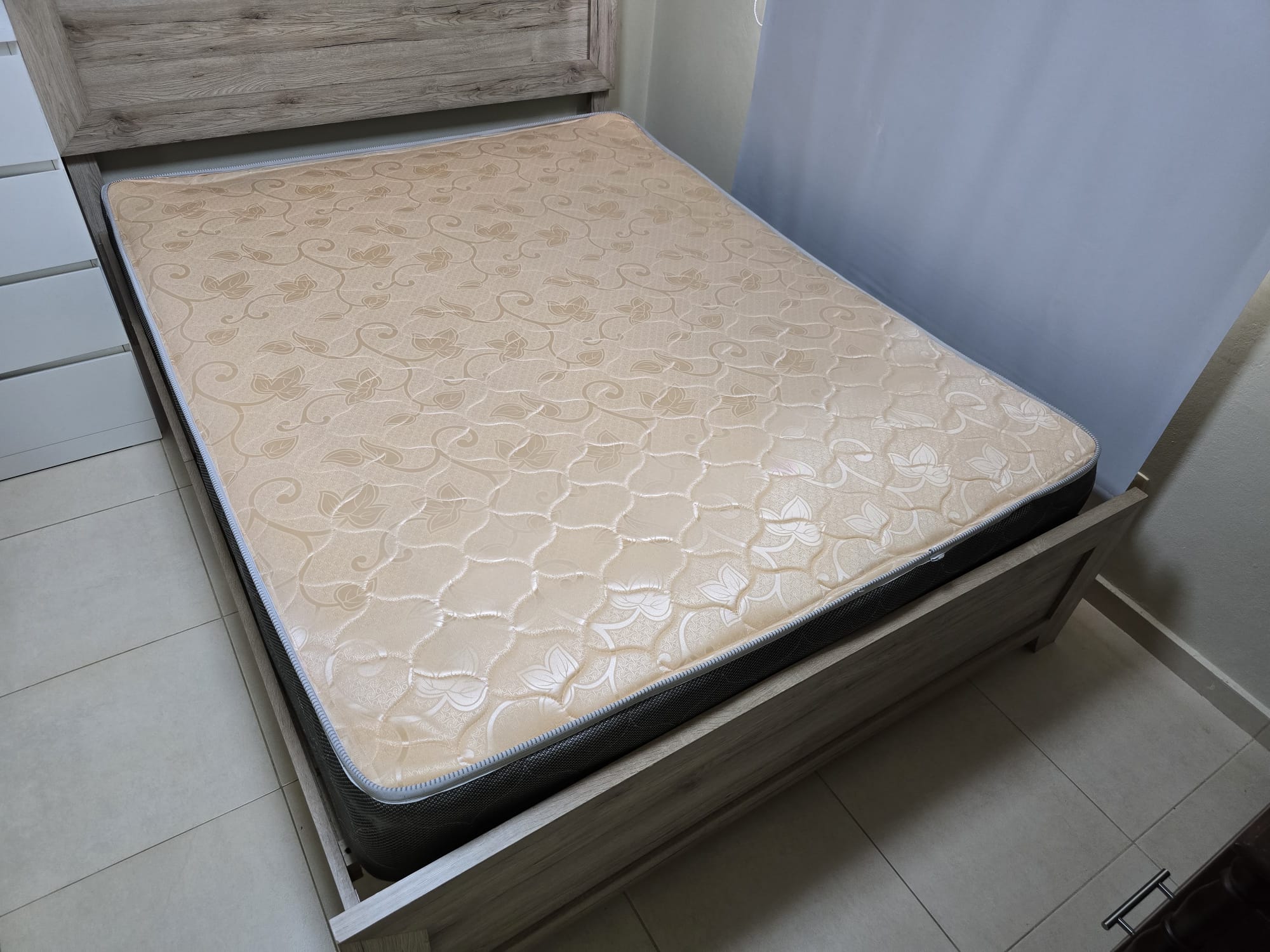 muebles y colchones - Colchon Queen 1