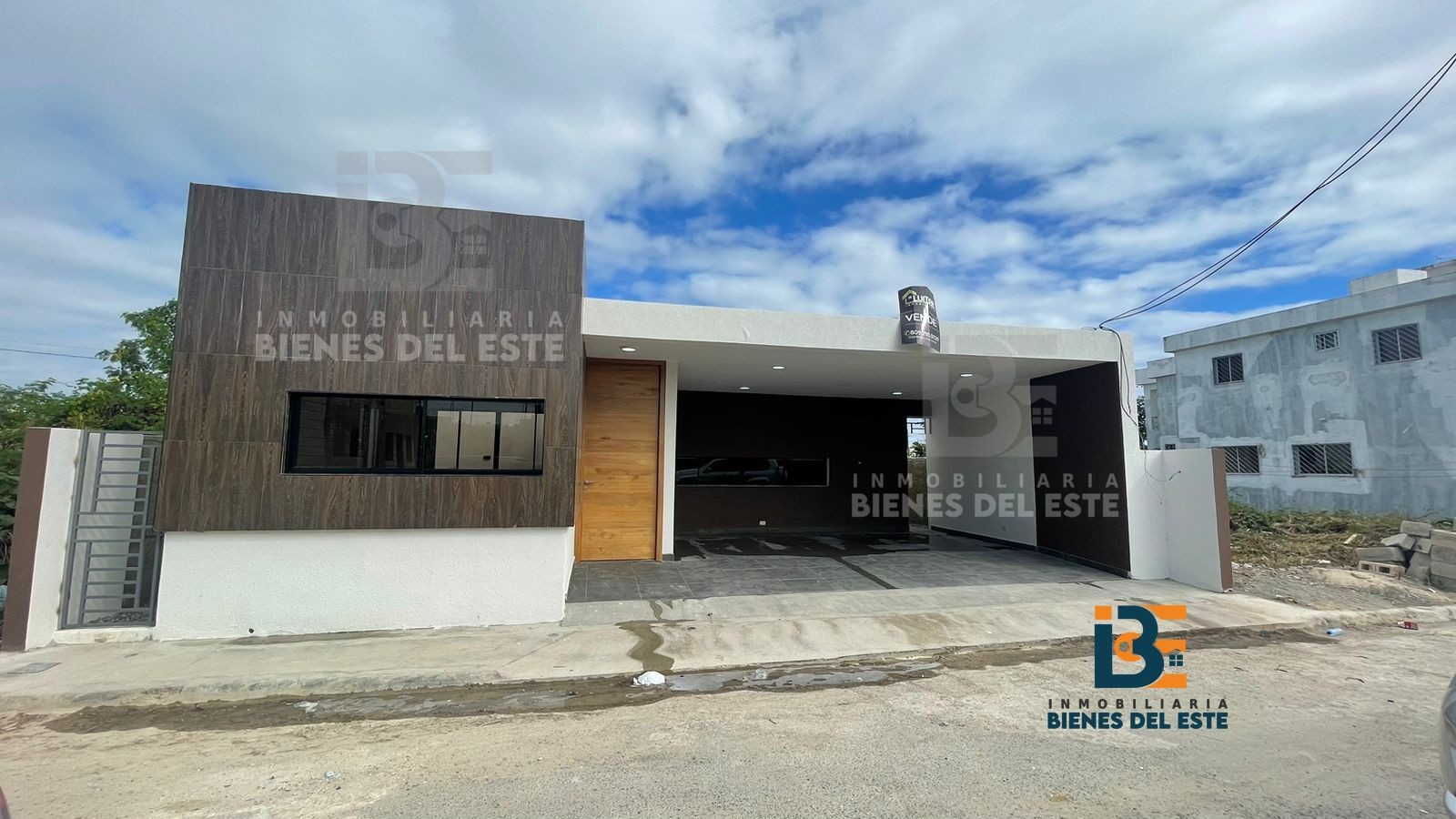 casas - Moderna Vivienda en Venta en Residencial Cerrado, Seguridad 24 Horas
