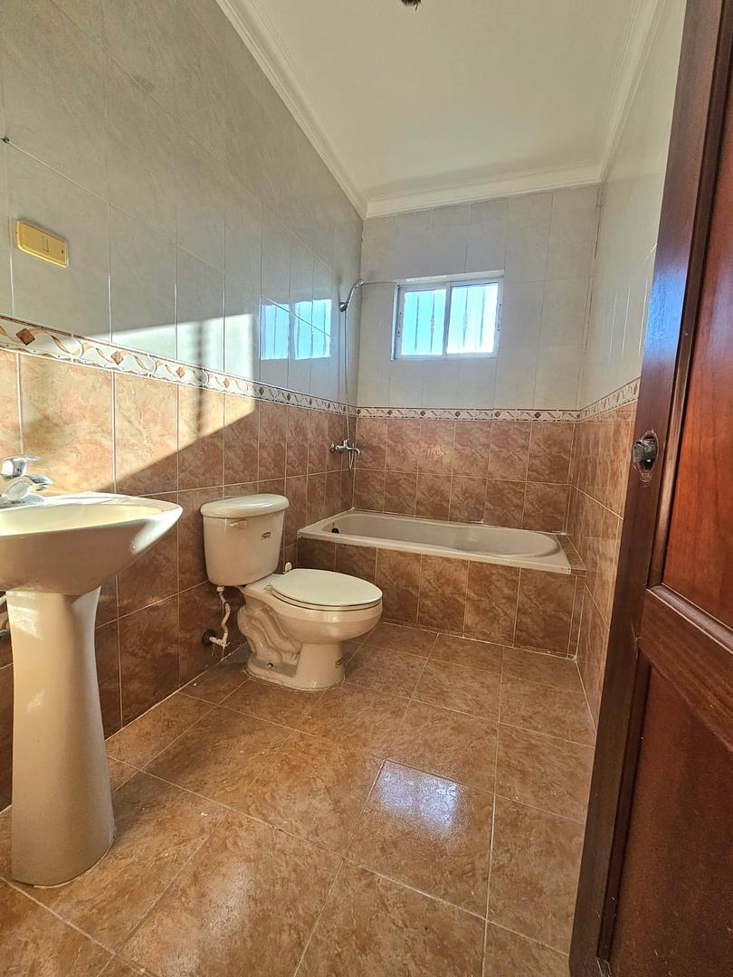 apartamentos - Apartamento ubicado en el tranquilo sector Colinas de Los Ríos.  3